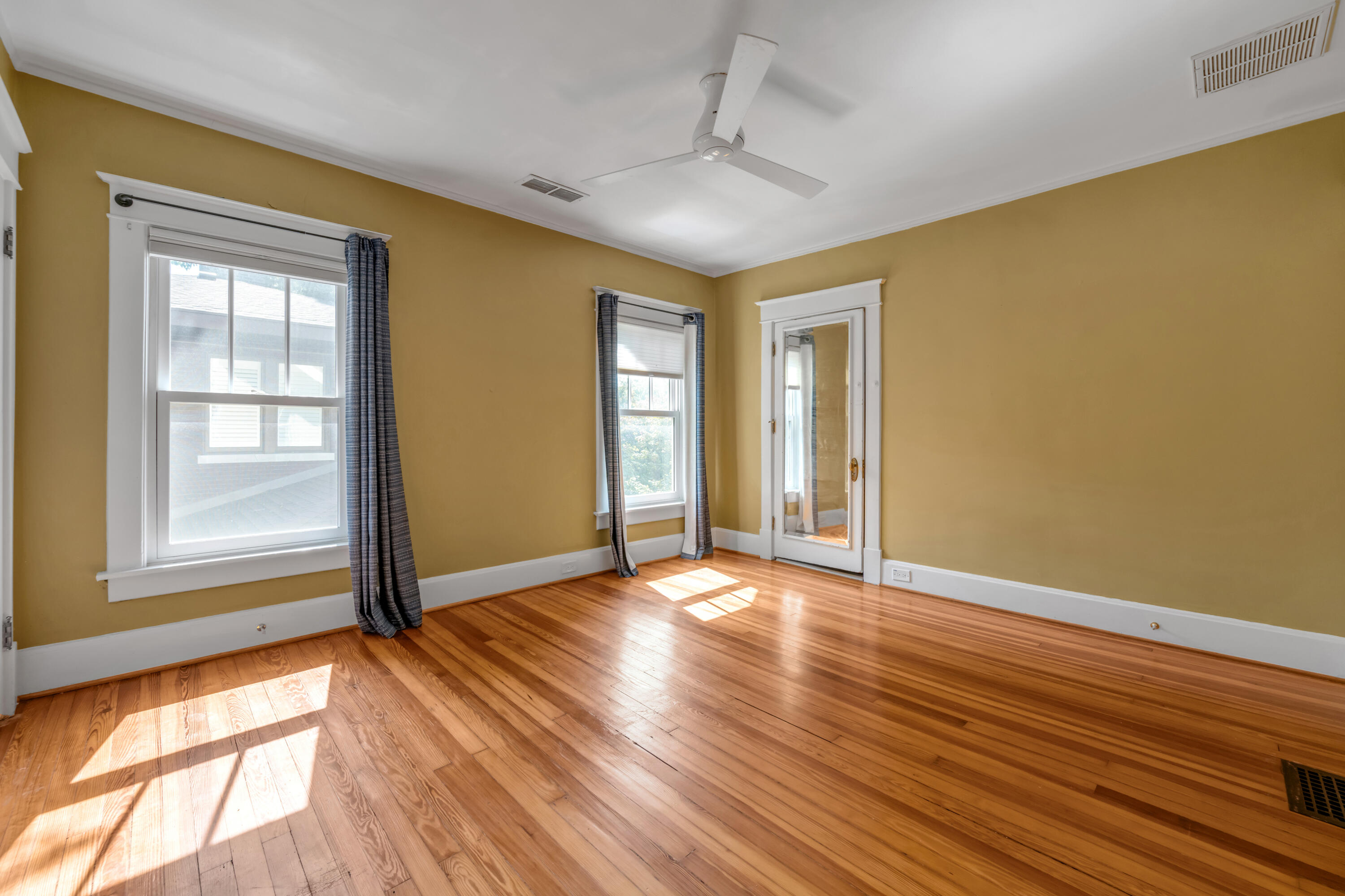 703 Bullock Place Property Photo 40