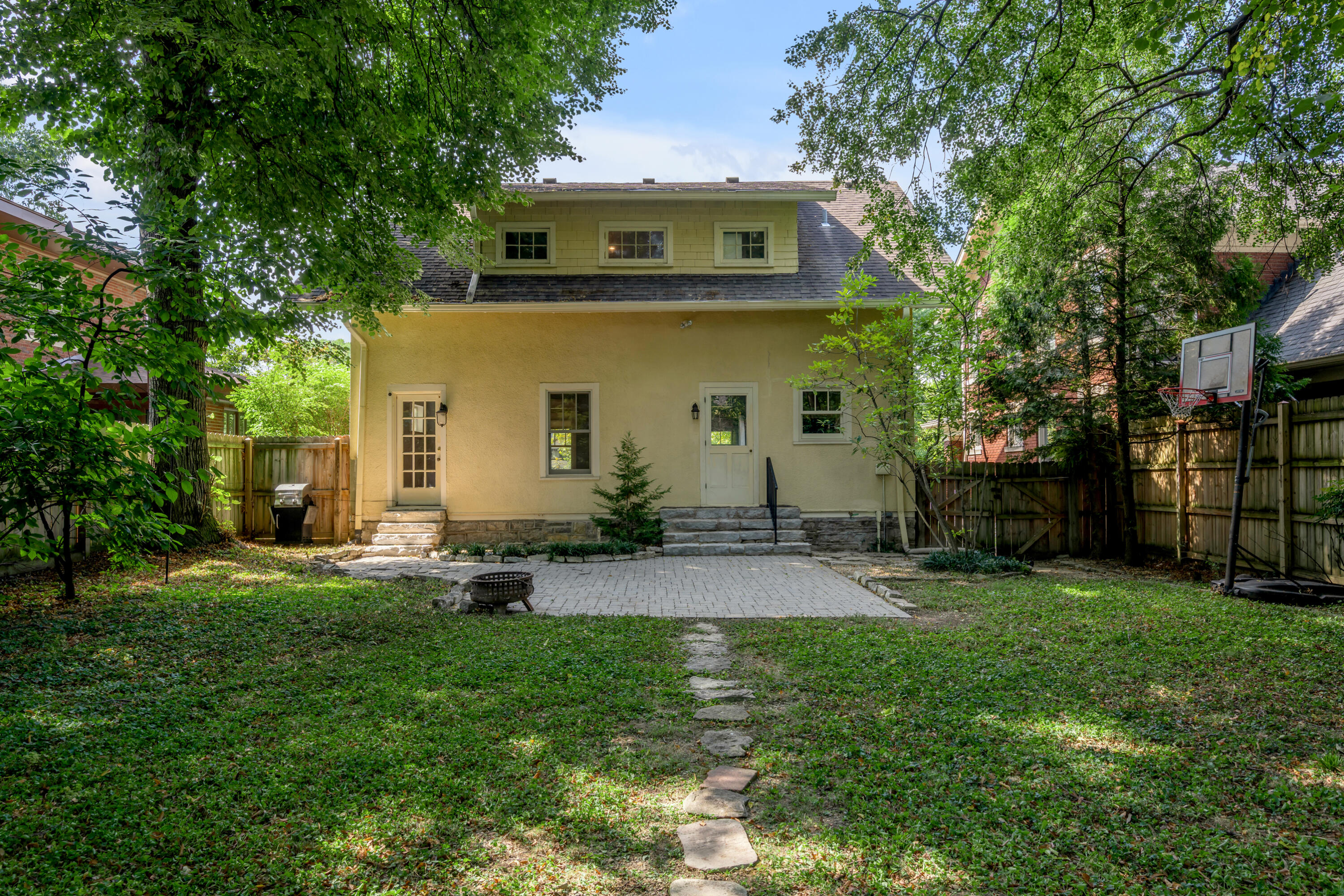 703 Bullock Place Property Photo 44