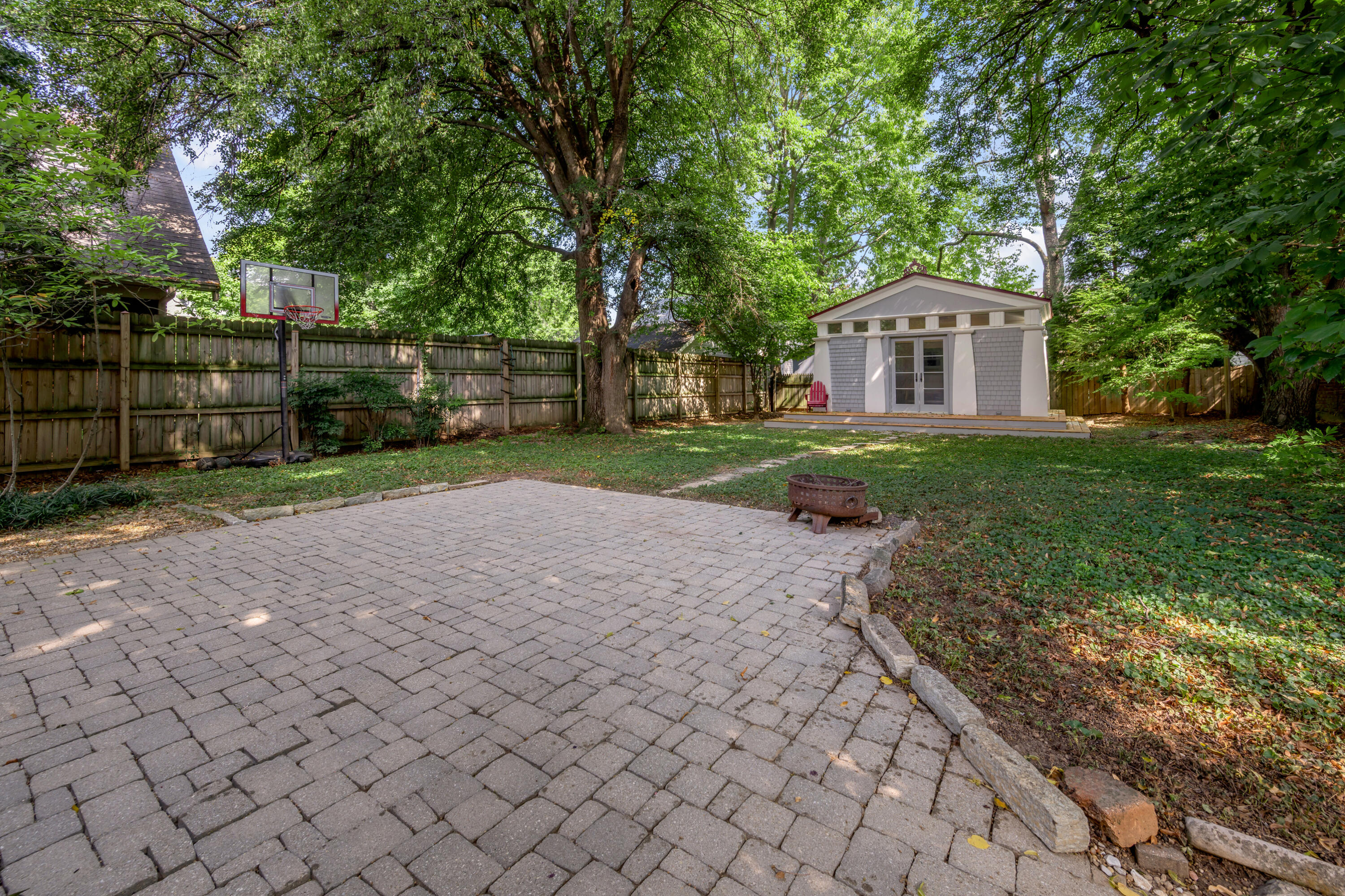 703 Bullock Place Property Photo 48