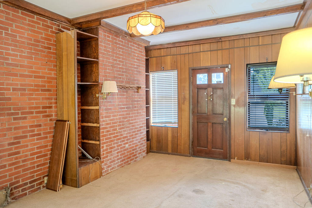 103 Bennett Court Property Photo 6
