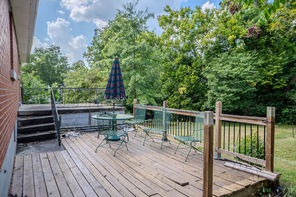 103 Bennett Court Property Photo 30
