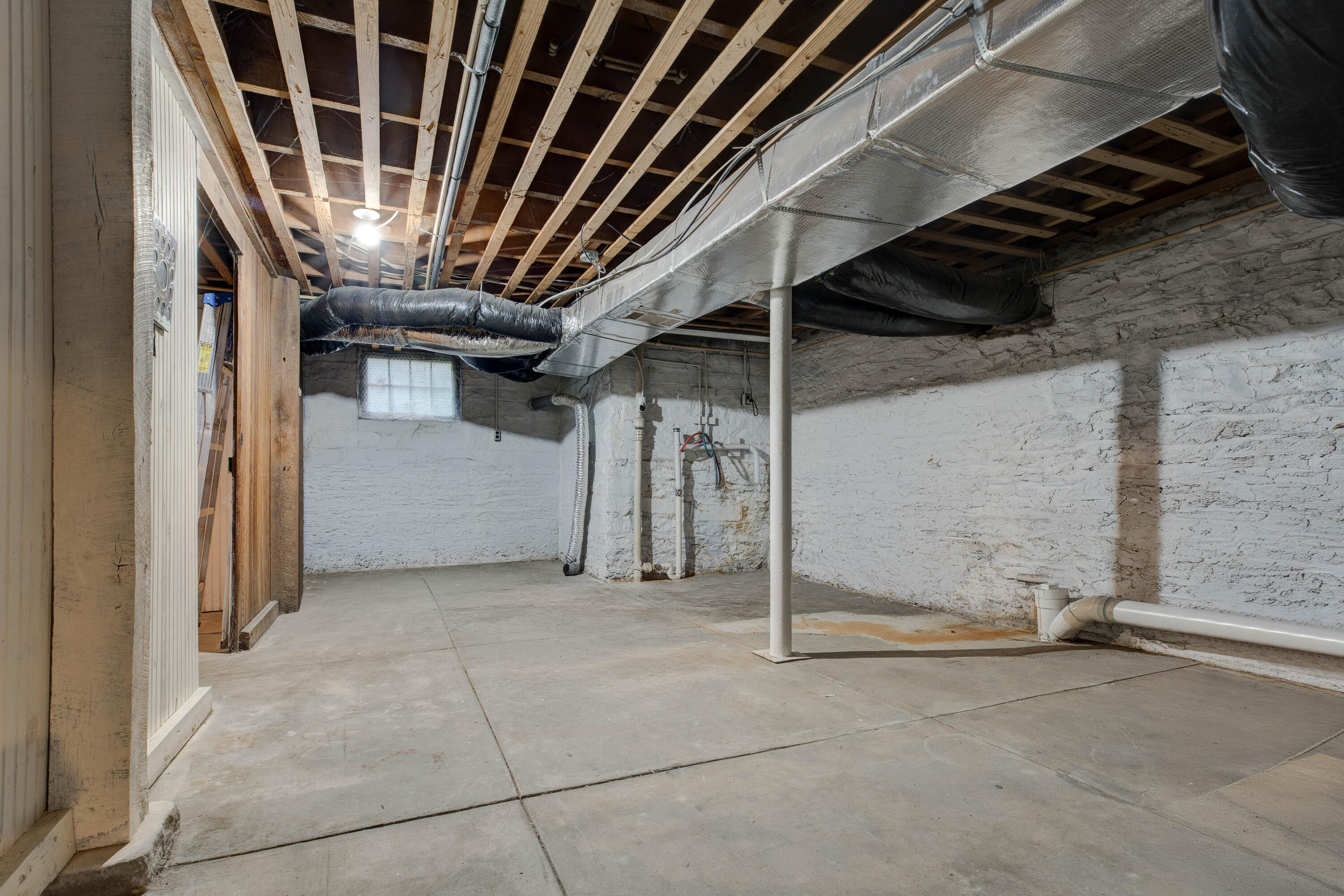 305 W Main Street Property Photo 55