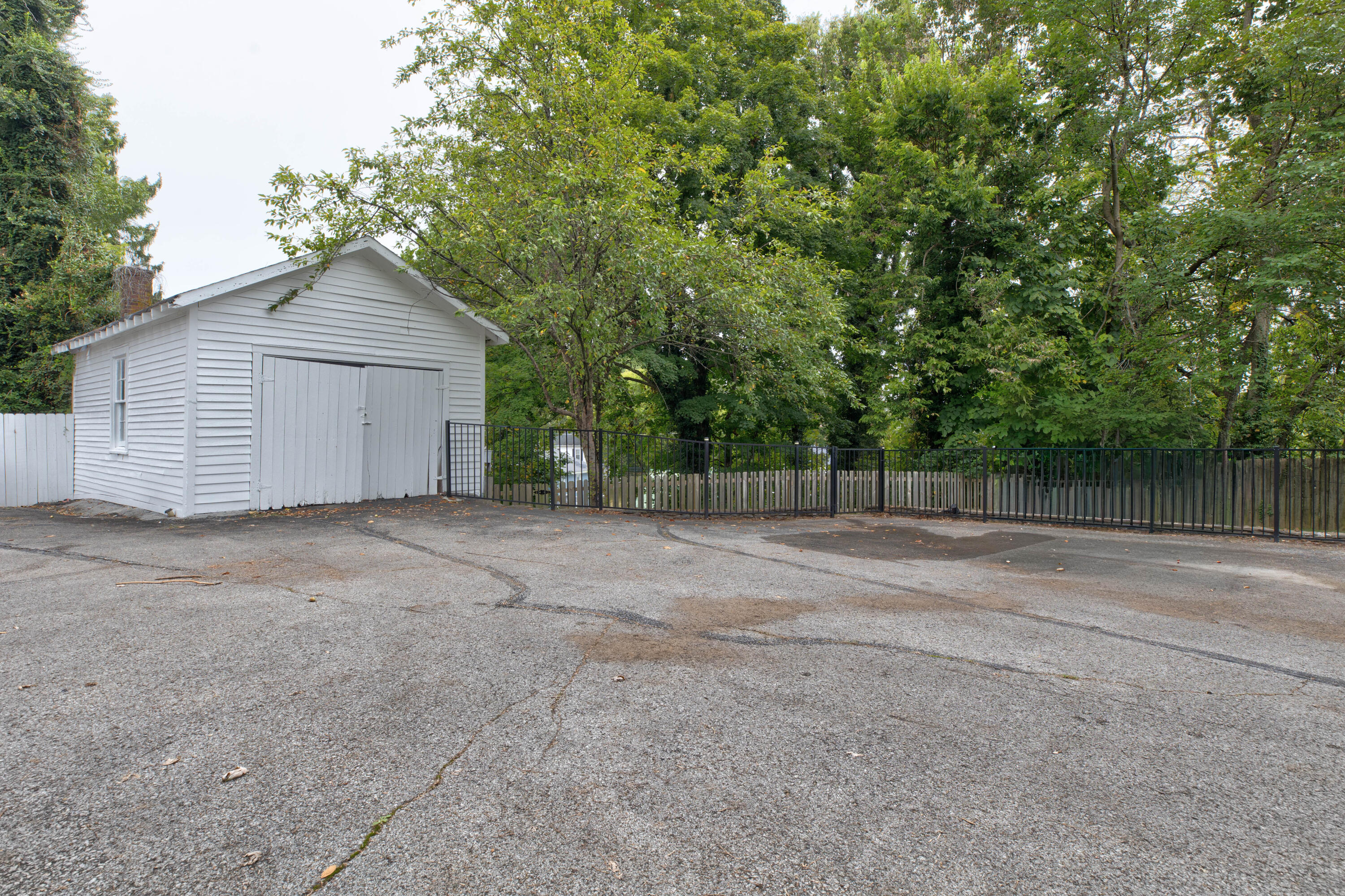 305 W Main Street Property Photo 72