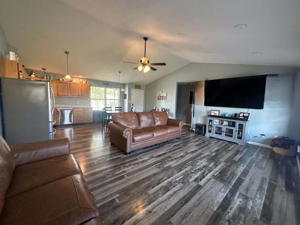 204 Secretariat Street Property Photo 2