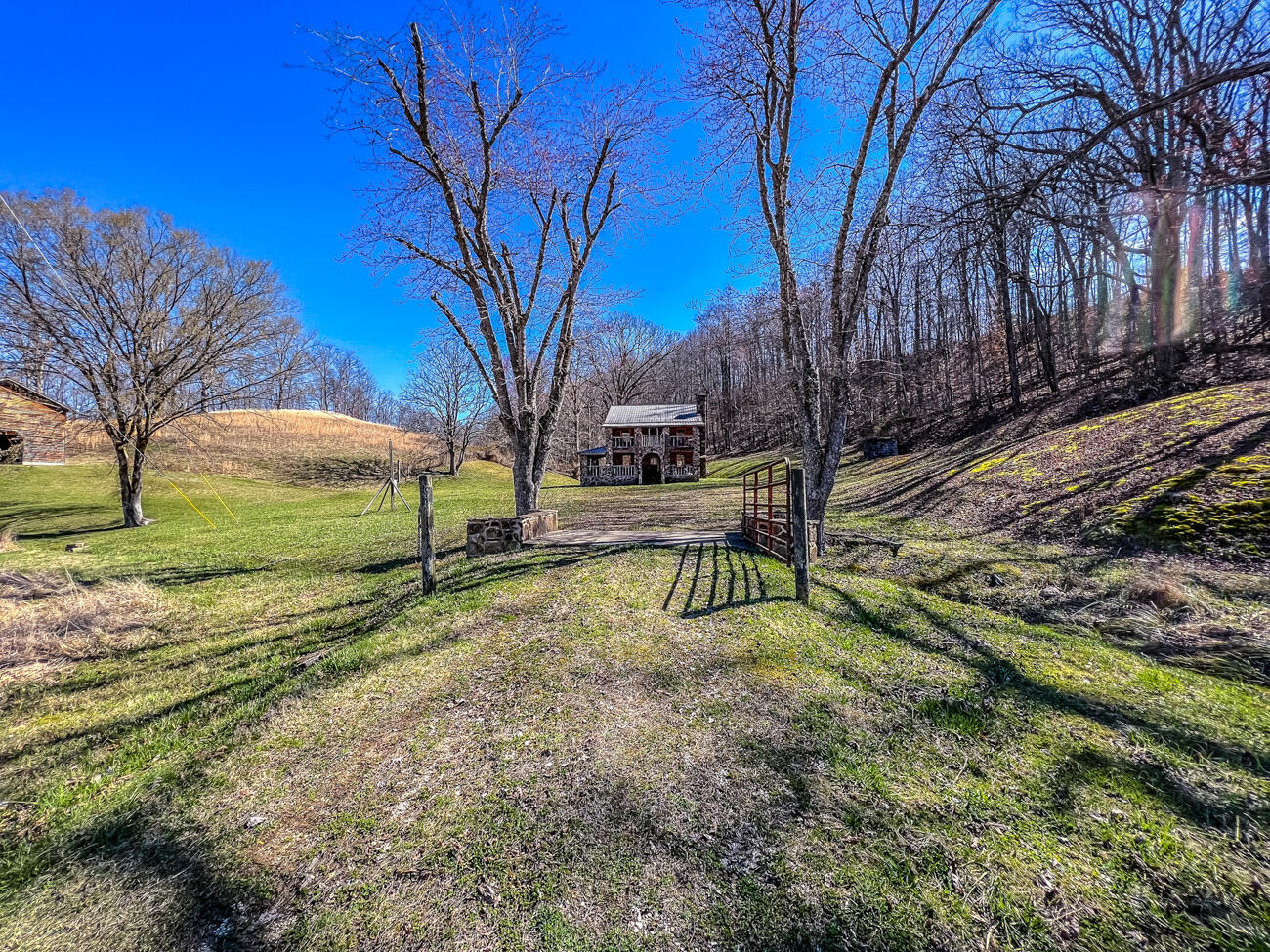 26026415 Property Photo 44