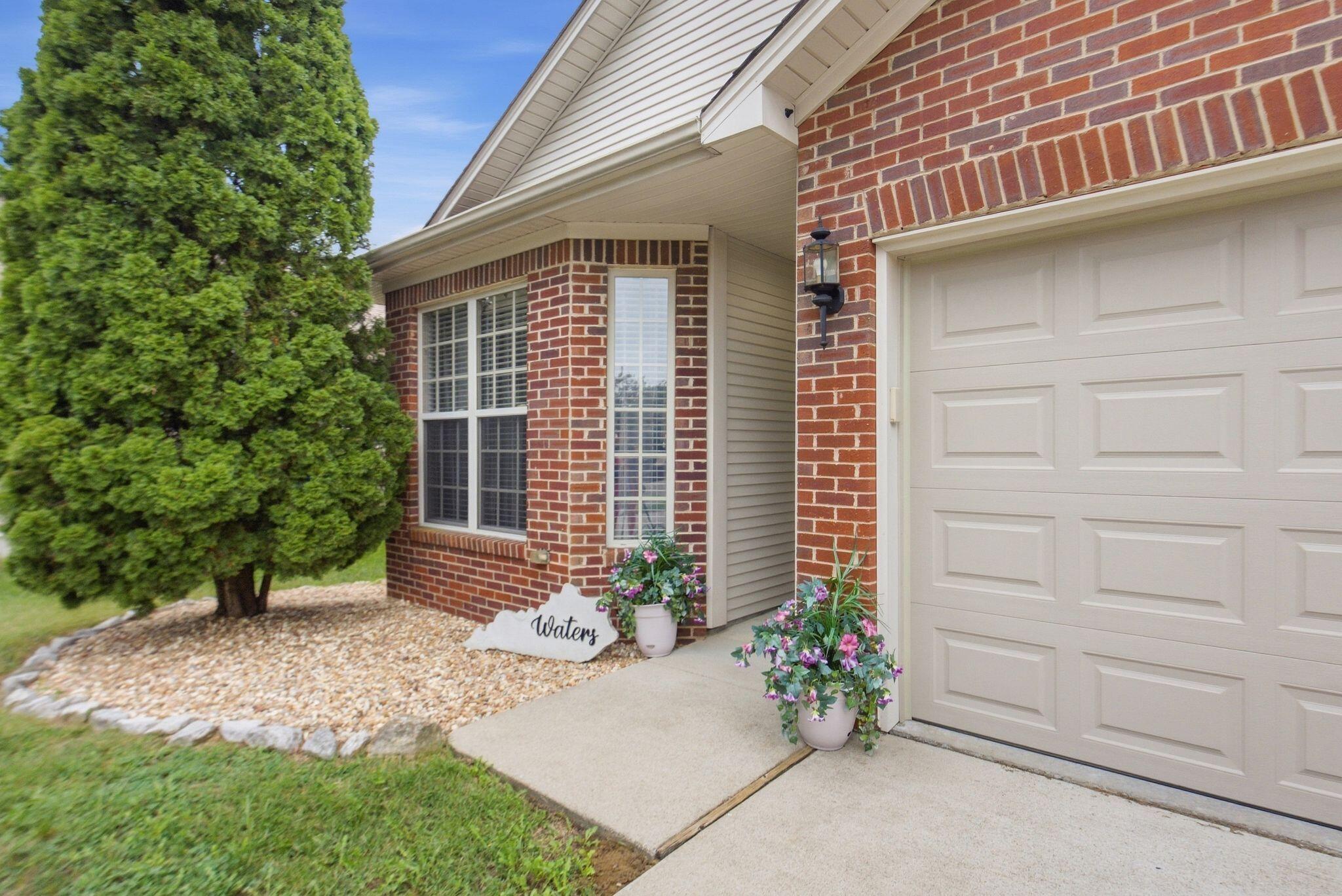 2736 Mill Wood Cove Property Photo 4