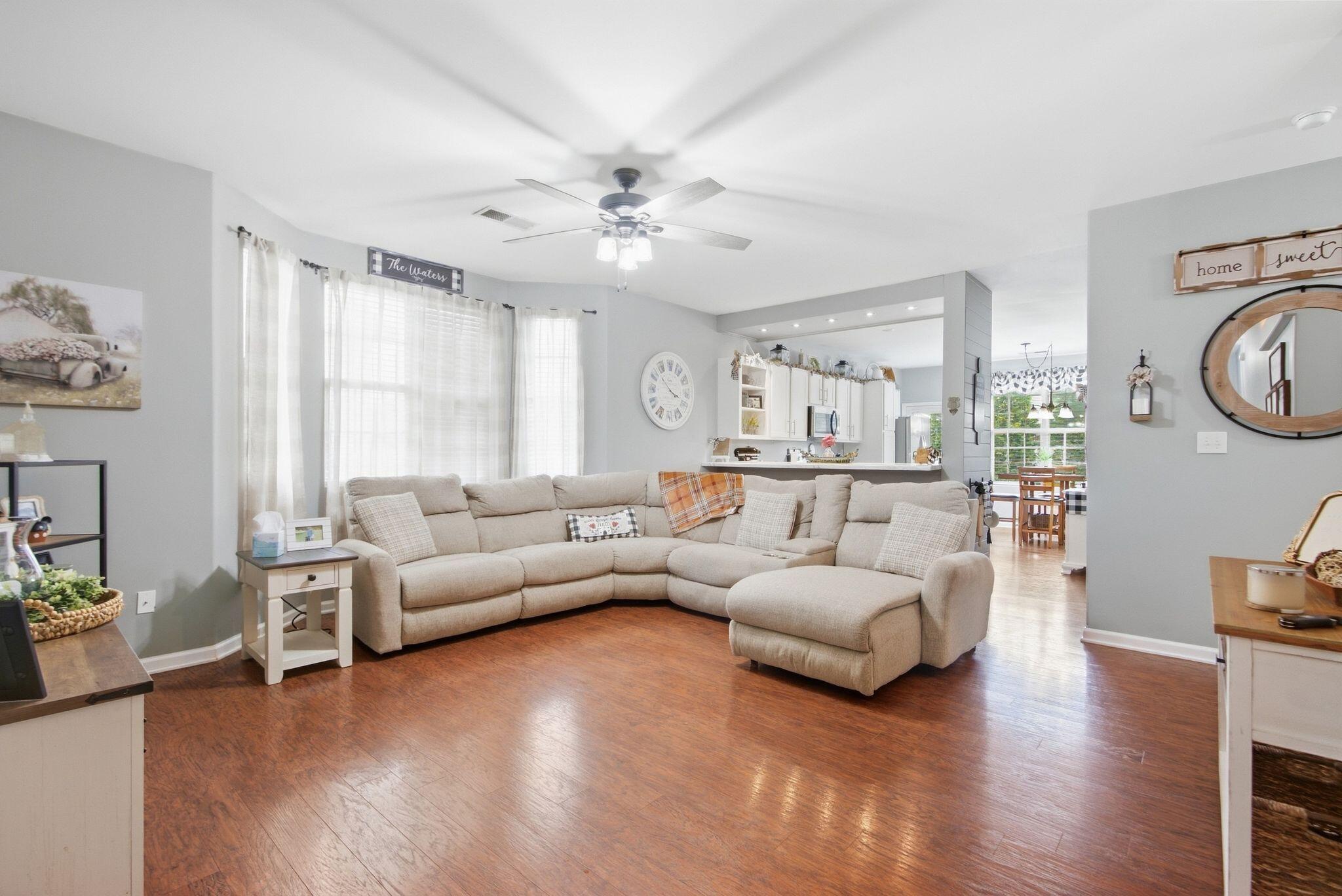 2736 Mill Wood Cove Property Photo 6