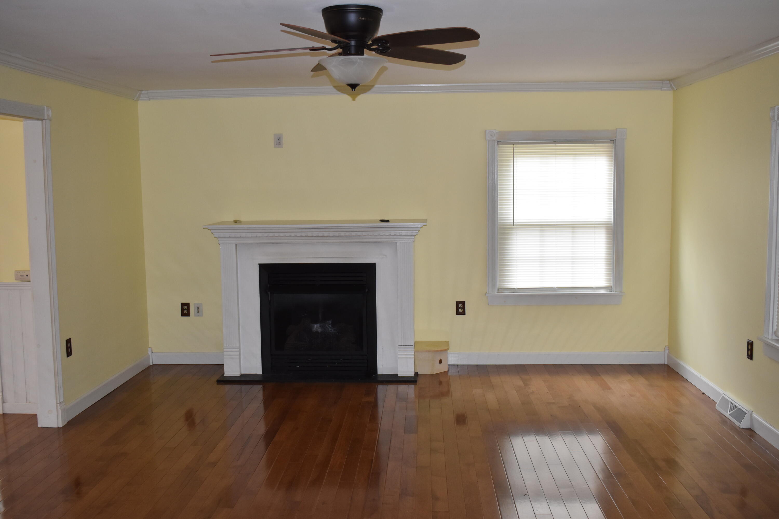 948 Kendall Road Property Photo 2