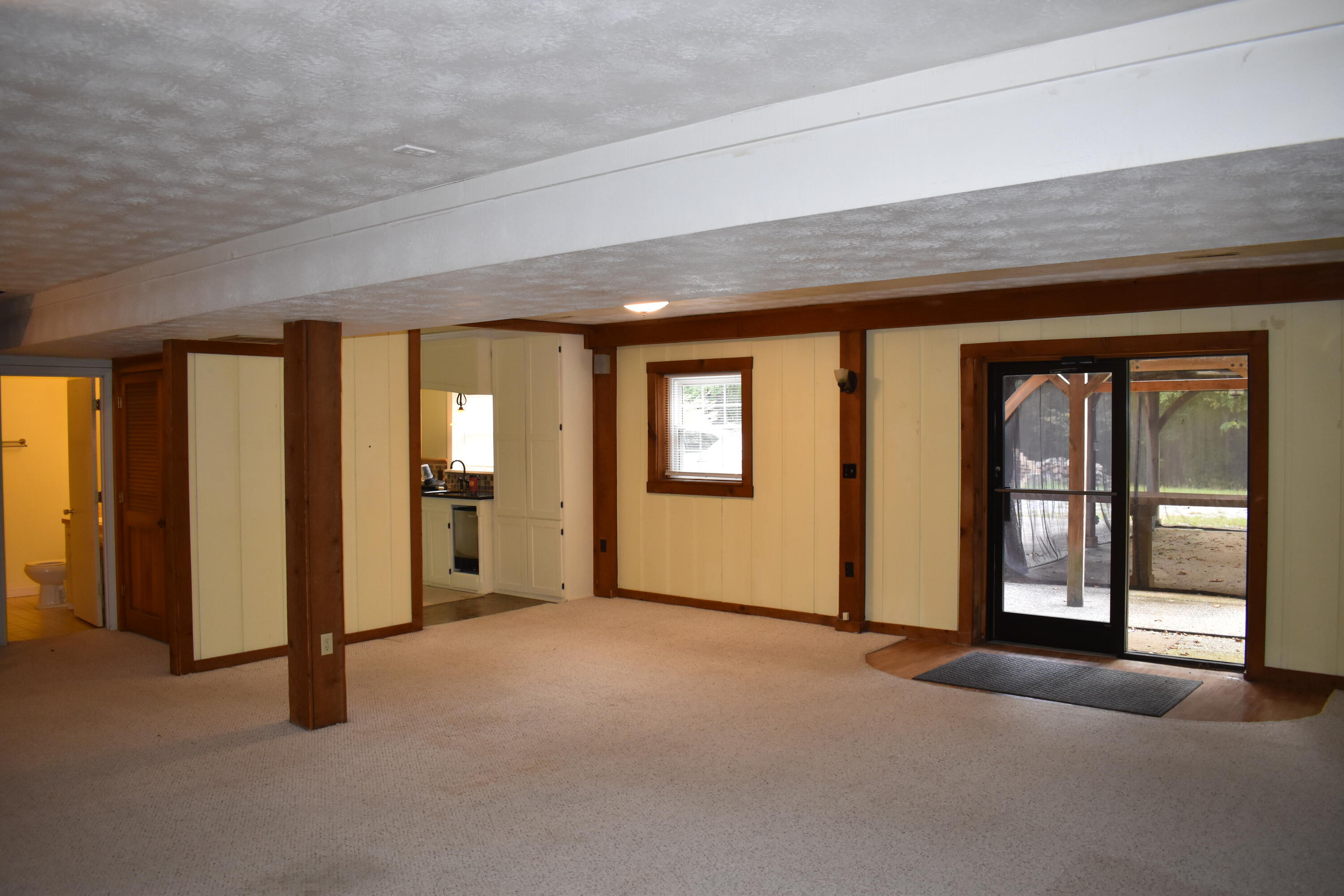 948 Kendall Road Property Photo 17