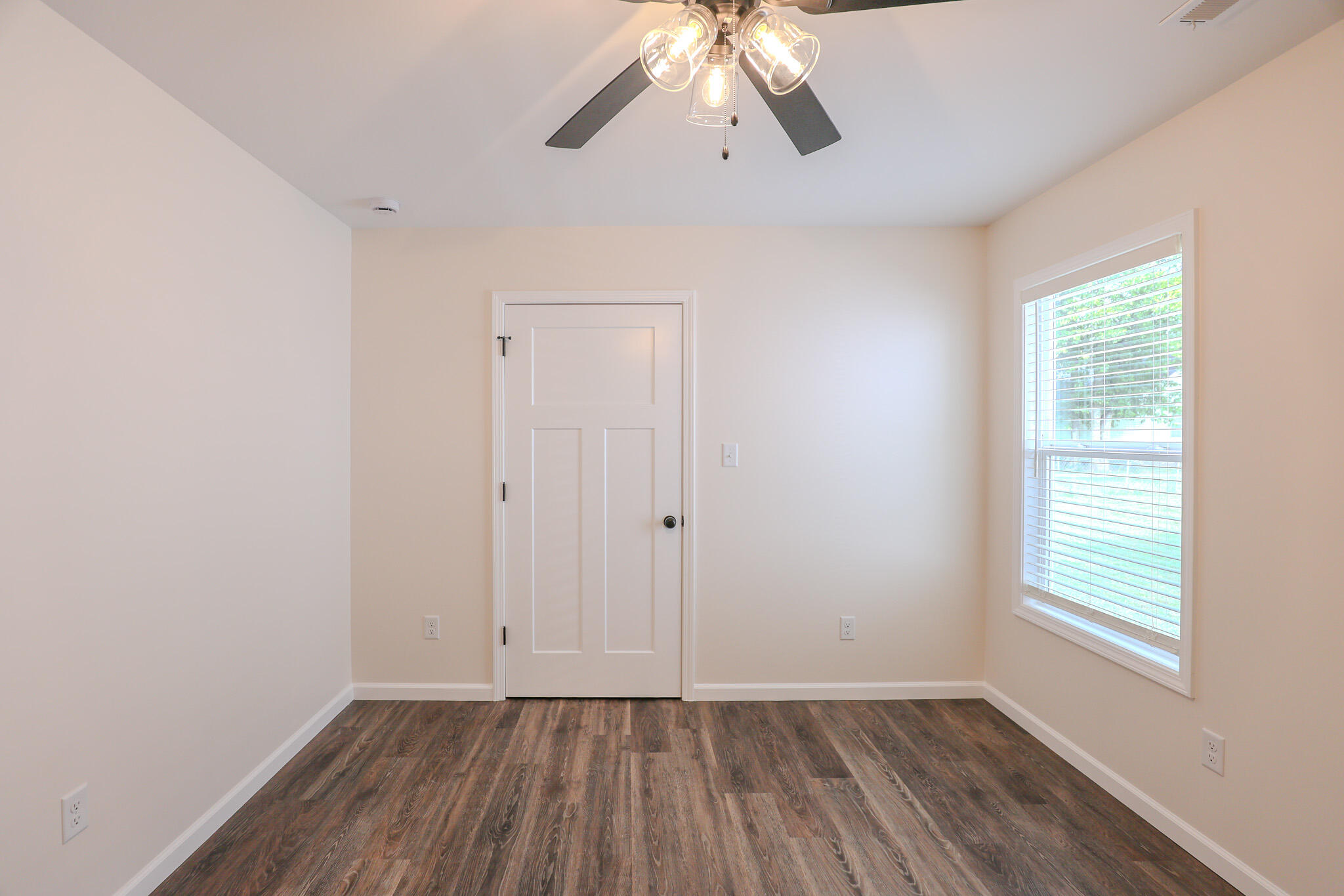 1206 Salem Avenue Property Photo 13