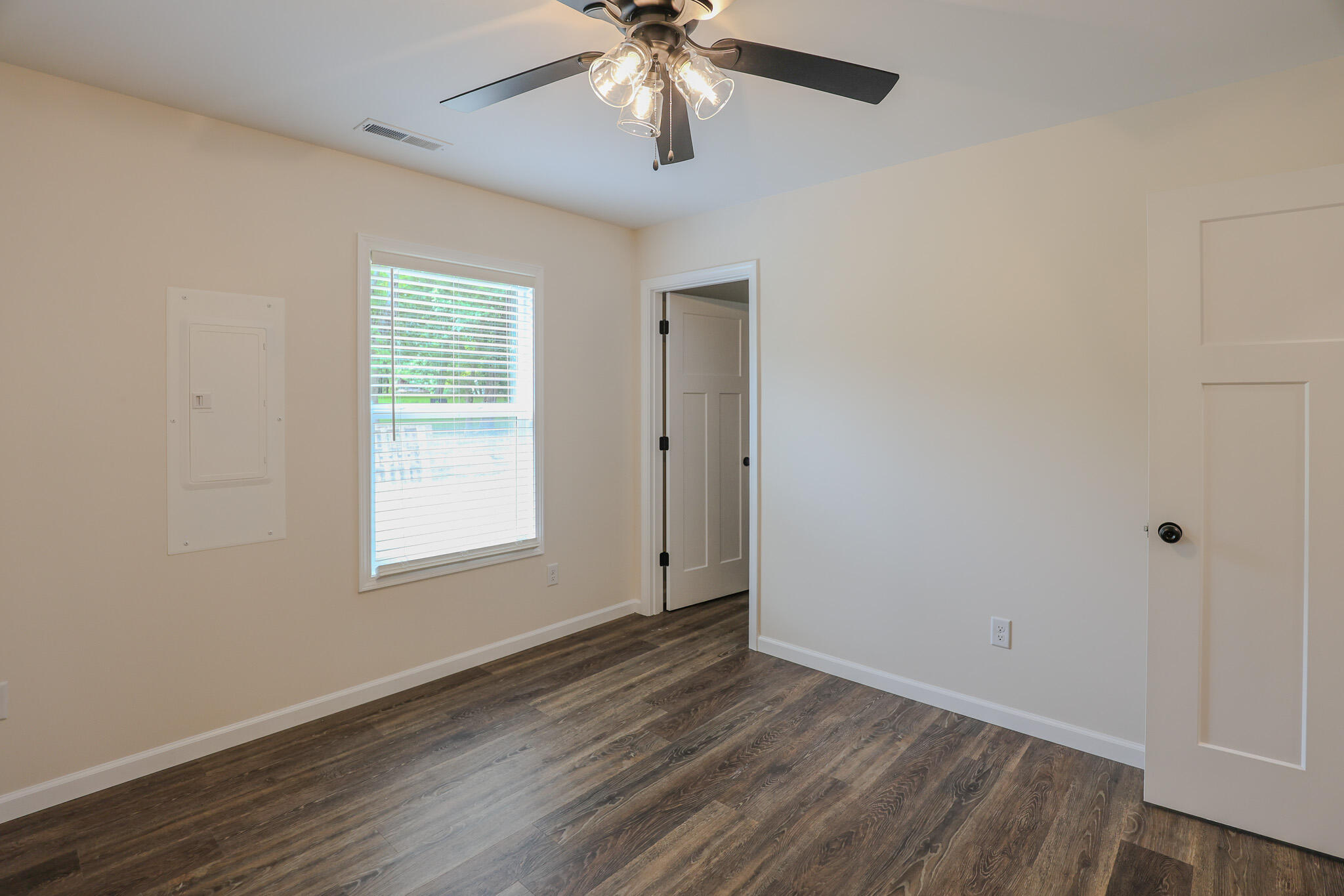 1206 Salem Avenue Property Photo 16