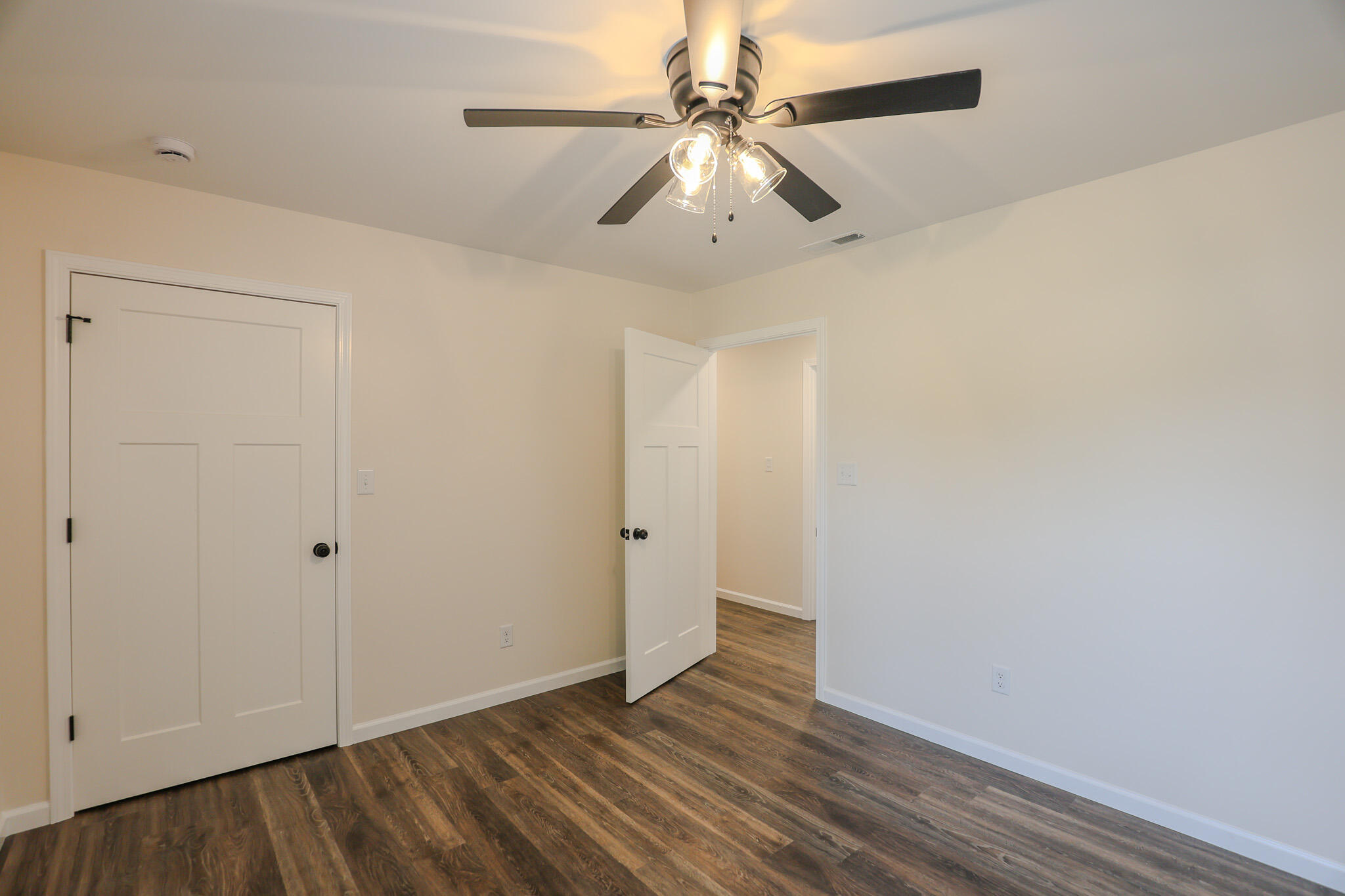 1206 Salem Avenue Property Photo 18