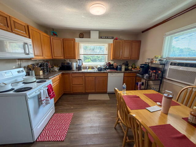 1711 Irvine Road Property Photo 4