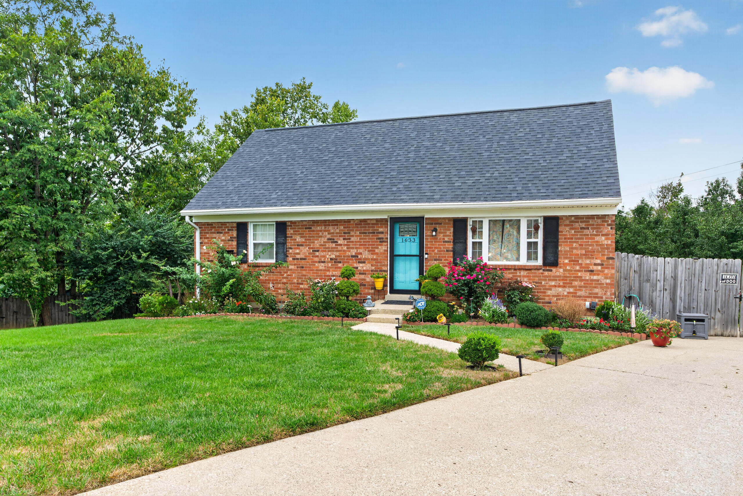 1633 Thames Drive Property Photo 4