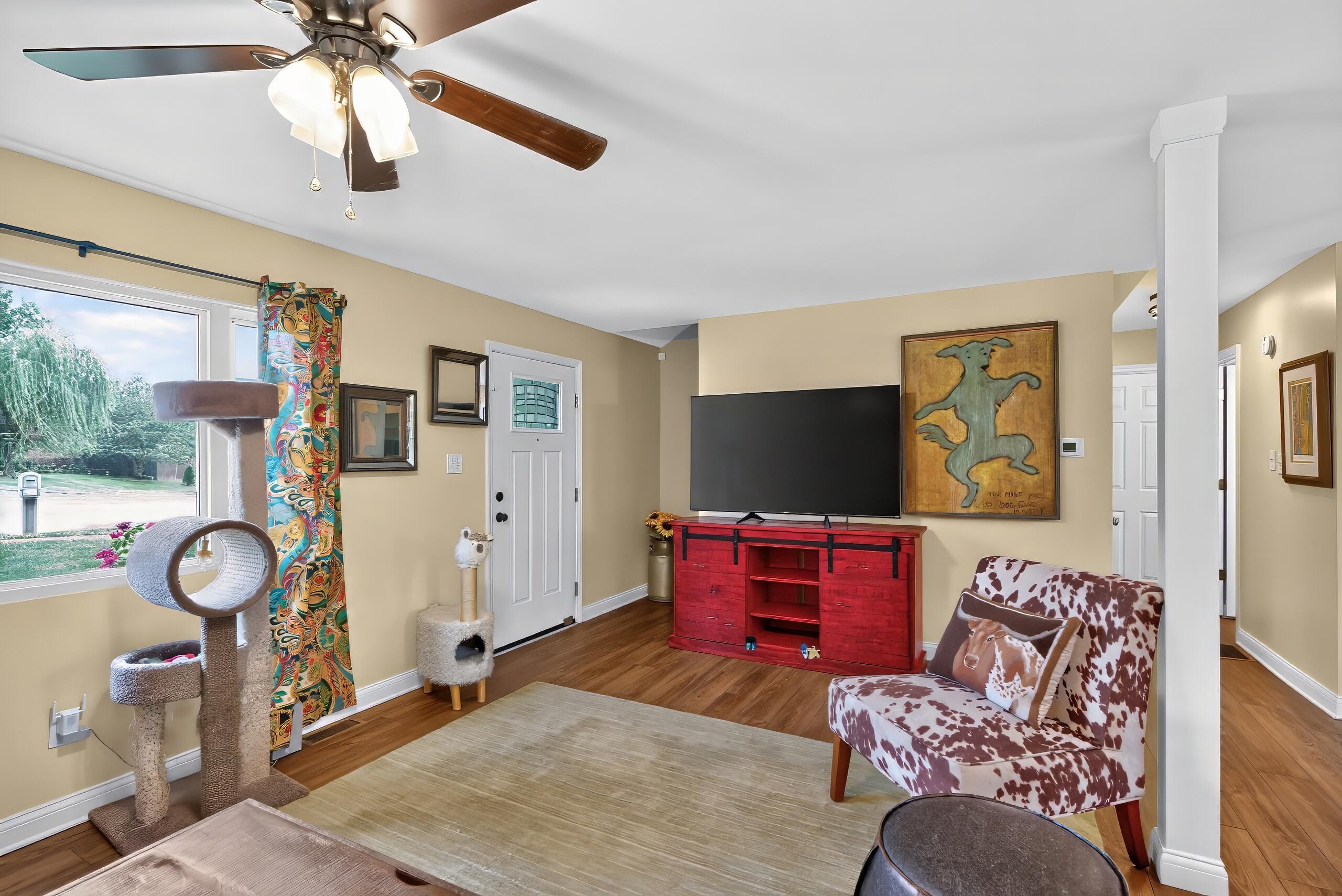 1633 Thames Drive Property Photo 5