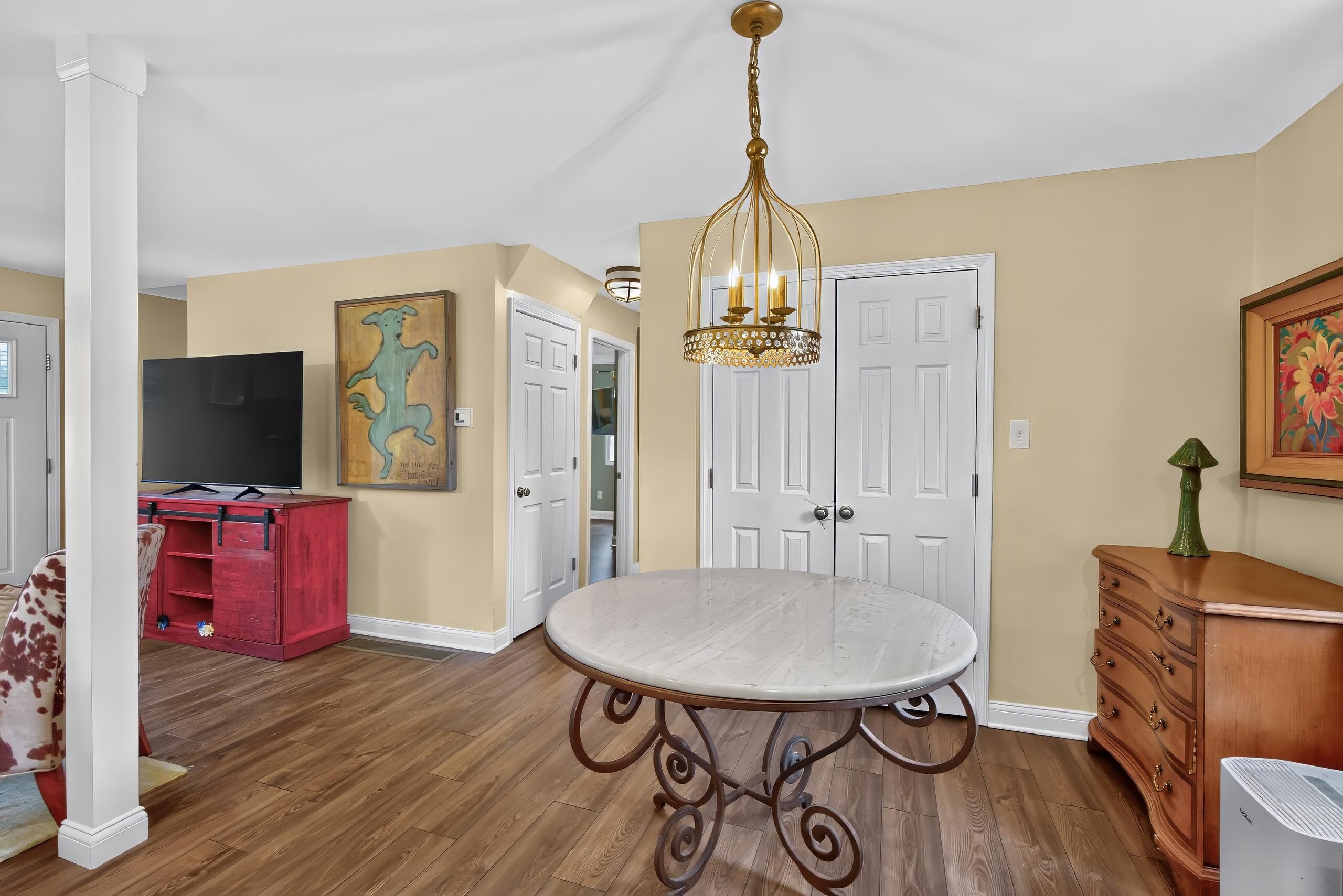 1633 Thames Drive Property Photo 11
