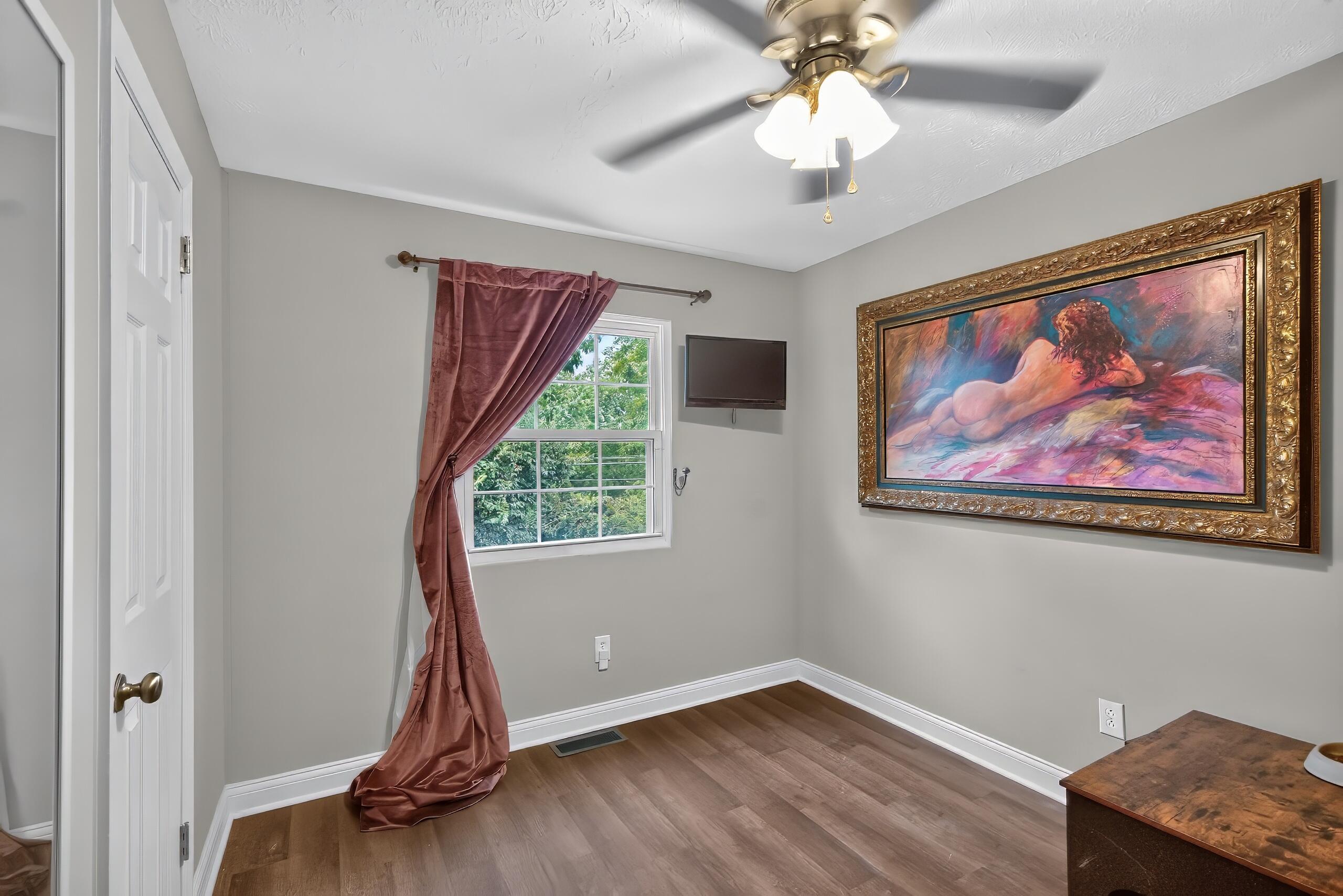 1633 Thames Drive Property Photo 14