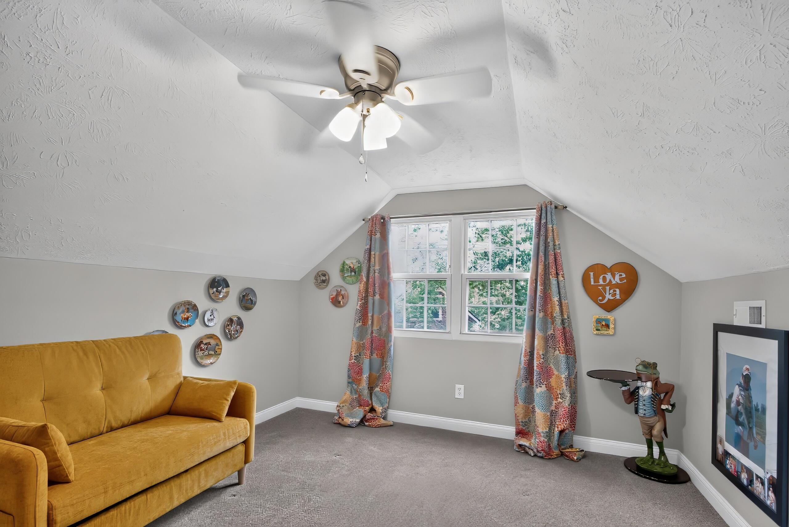 1633 Thames Drive Property Photo 17