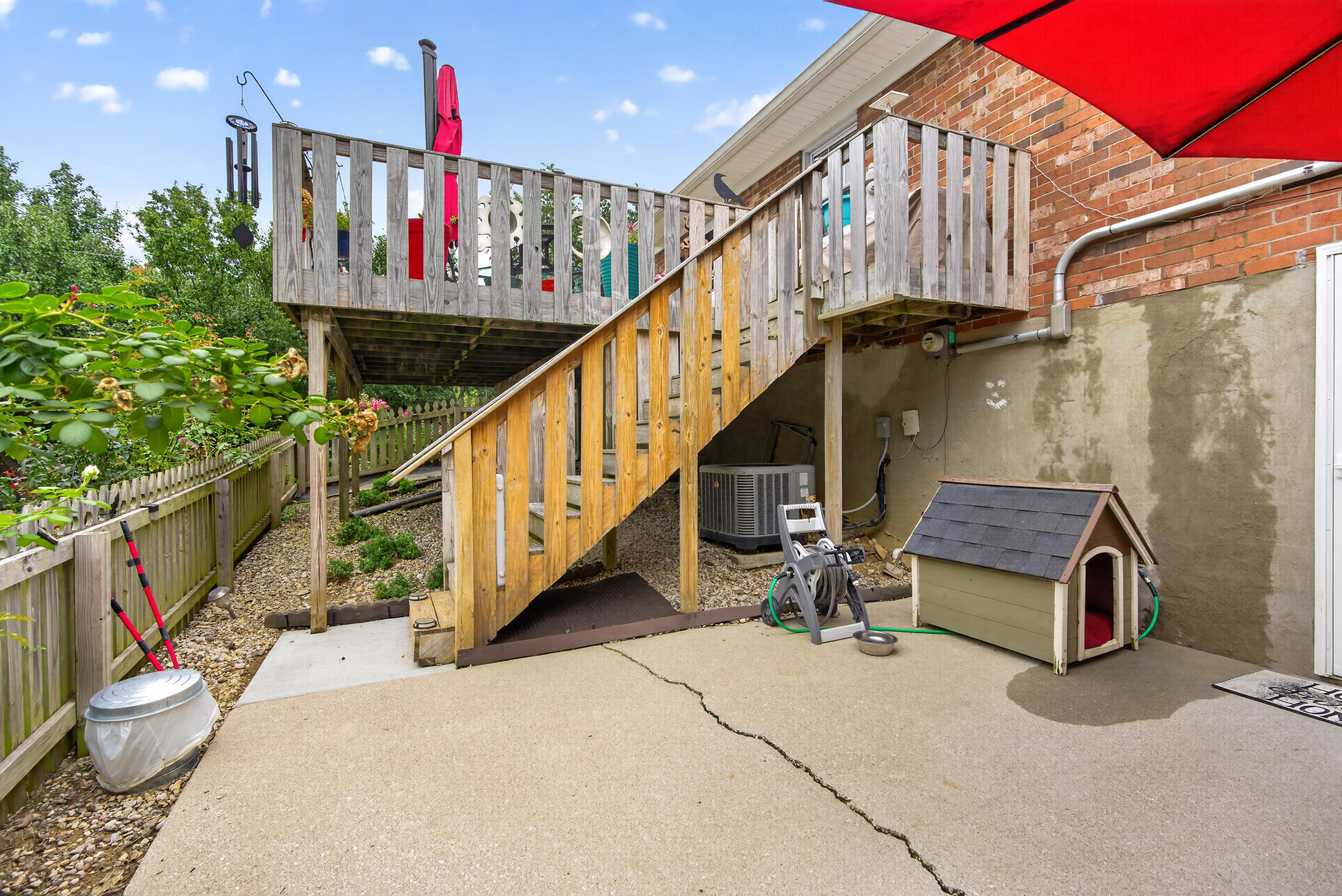 1633 Thames Drive Property Photo 24