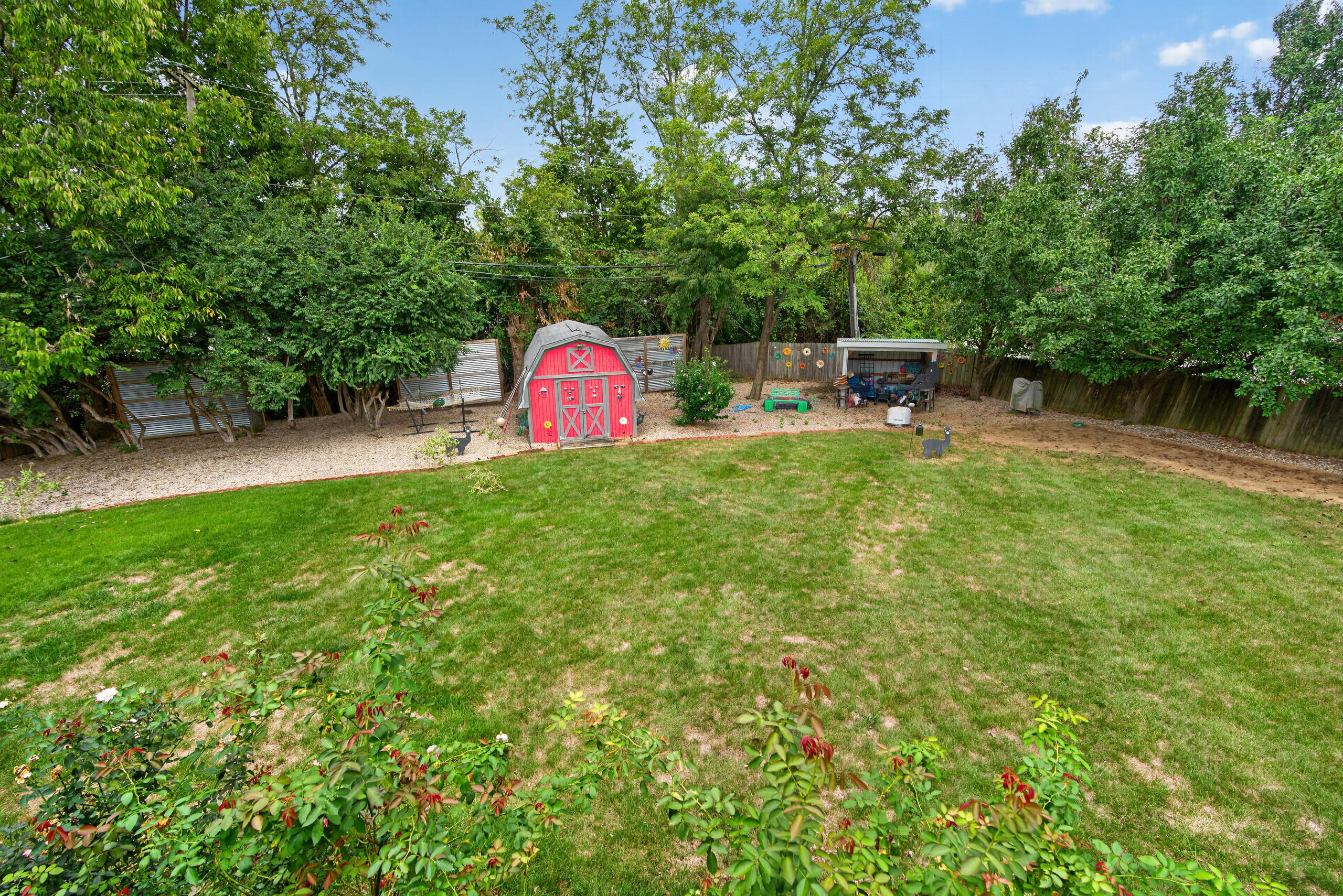 1633 Thames Drive Property Photo 33