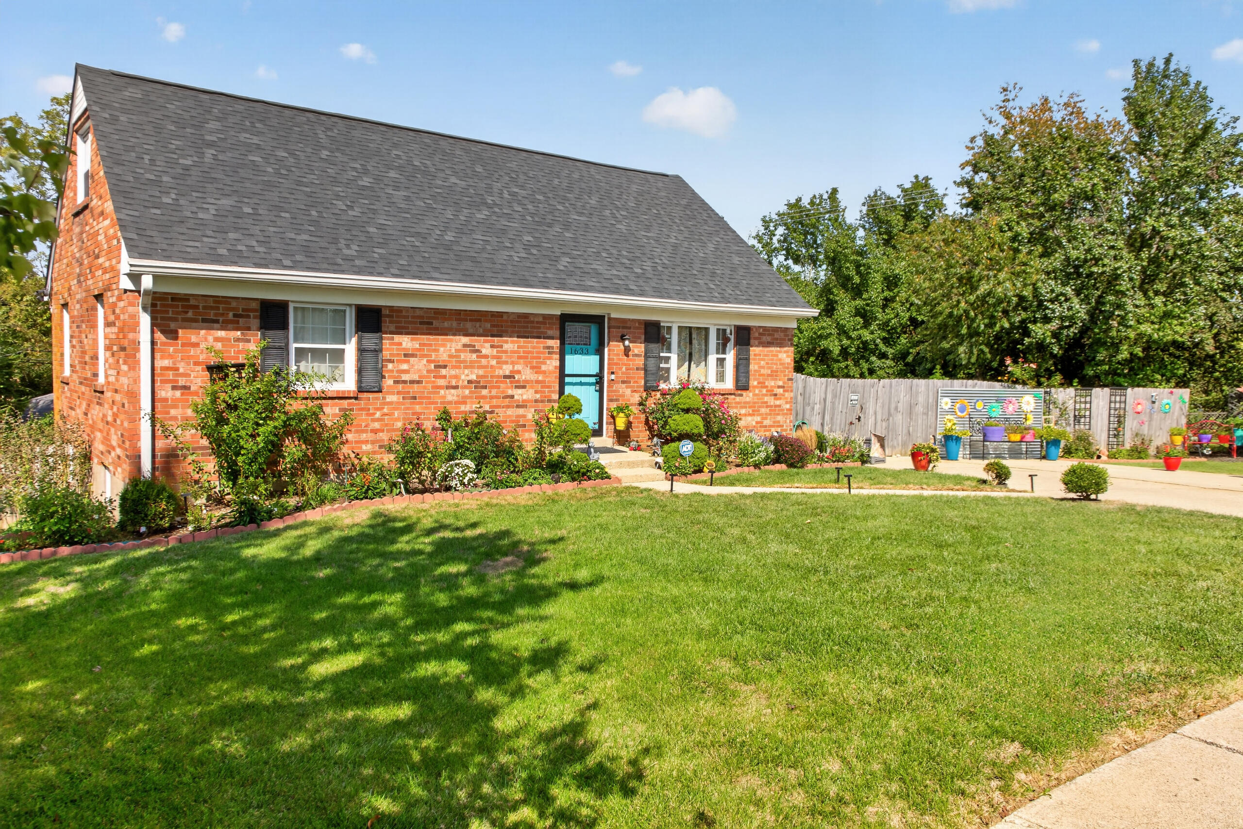 1633 Thames Drive Property Photo 35