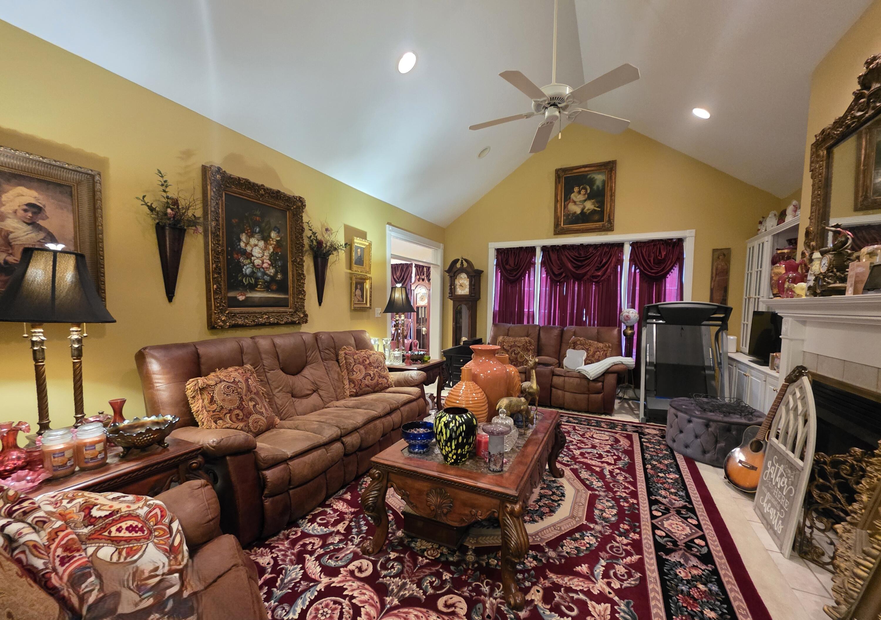 405 Ashcreek Road Property Photo 4