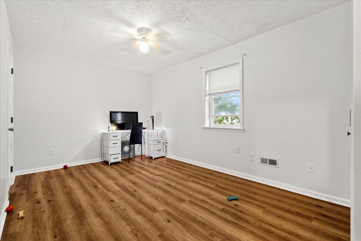 328 Summit Street Property Photo 13