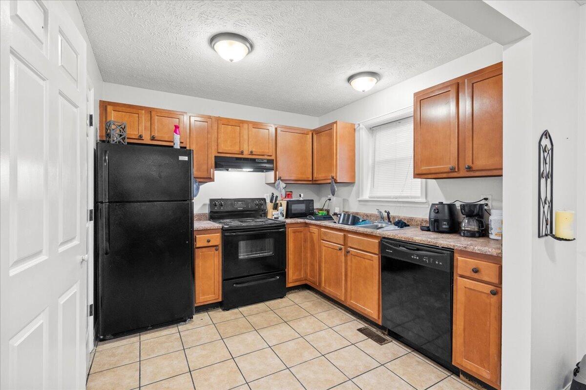 328 Summit Street Property Photo 16