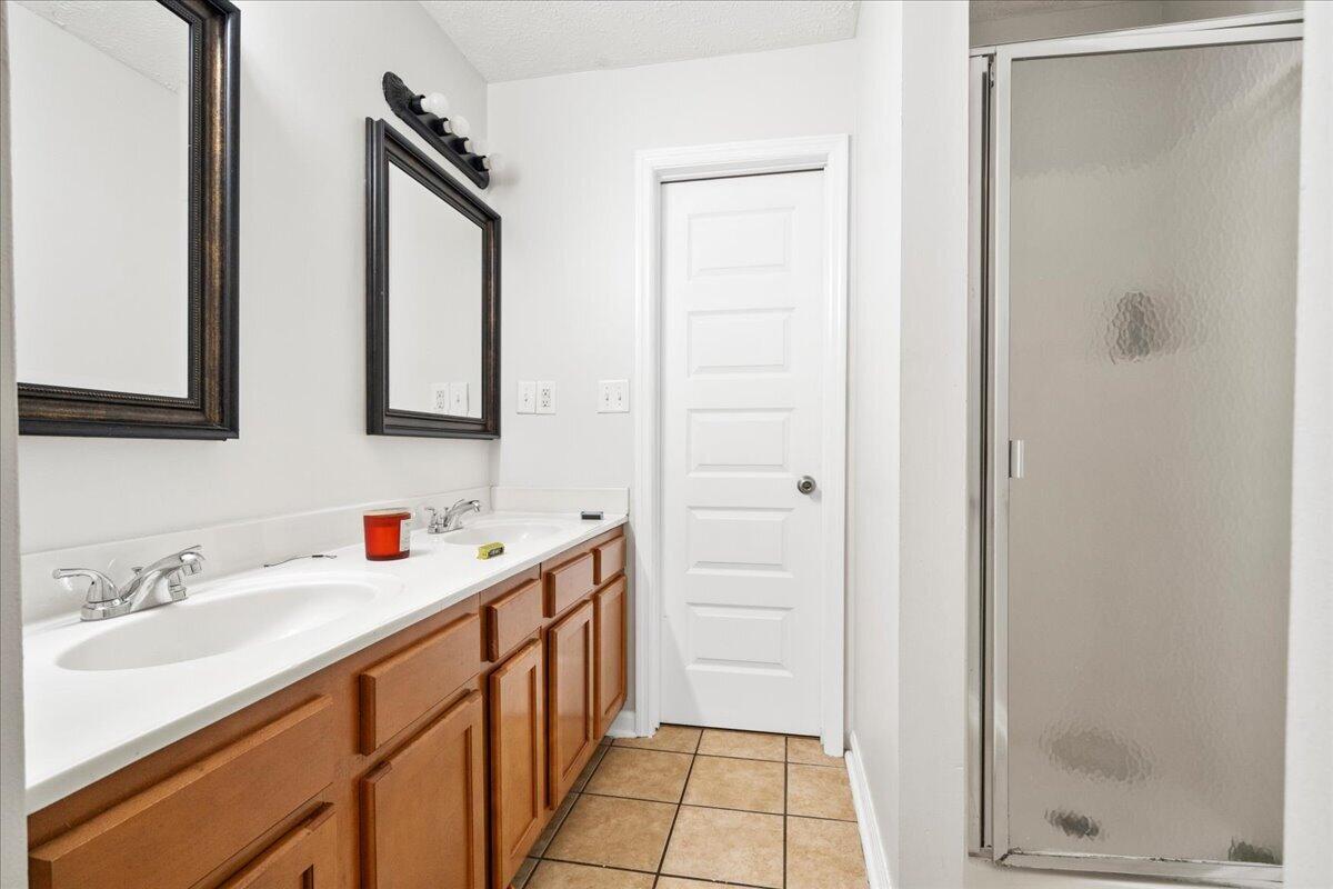 328 Summit Street Property Photo 17