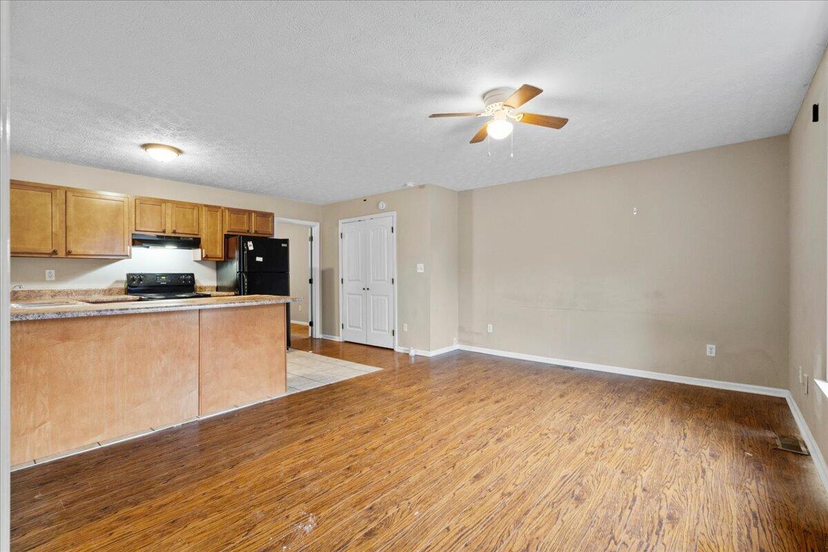 328 Summit Street Property Photo 31