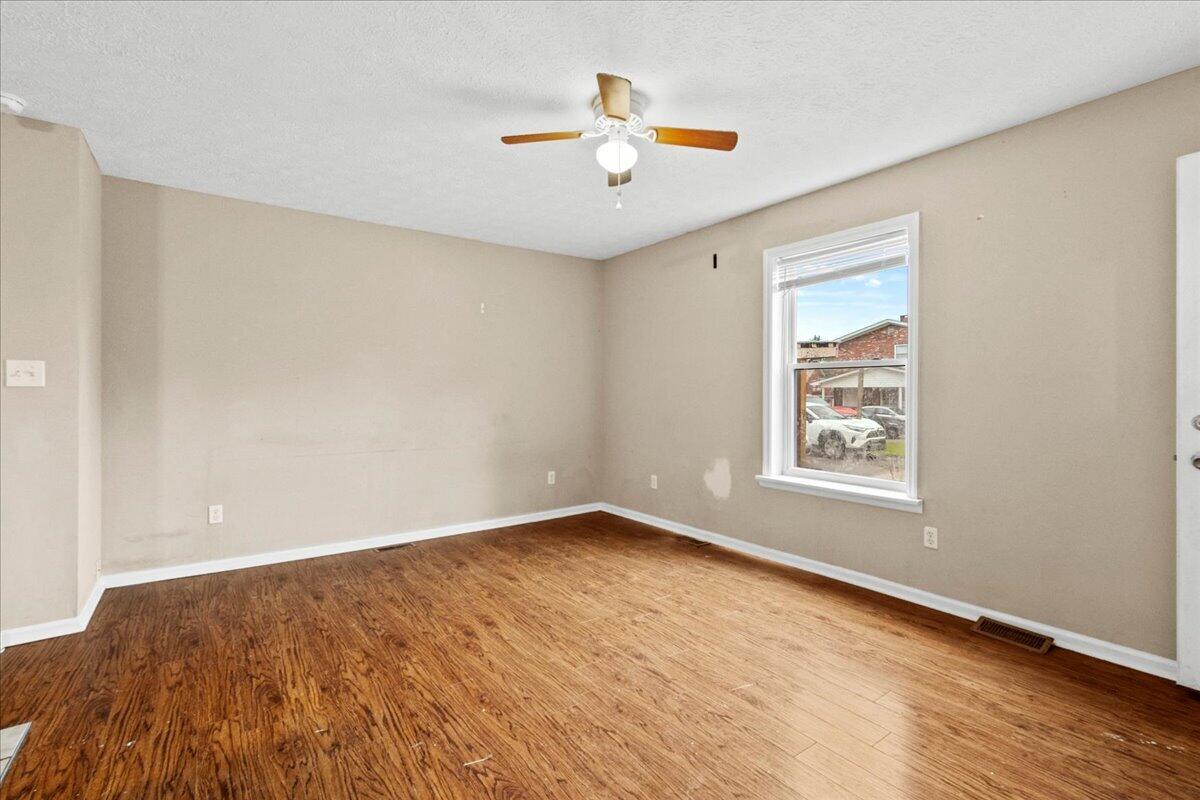 328 Summit Street Property Photo 33