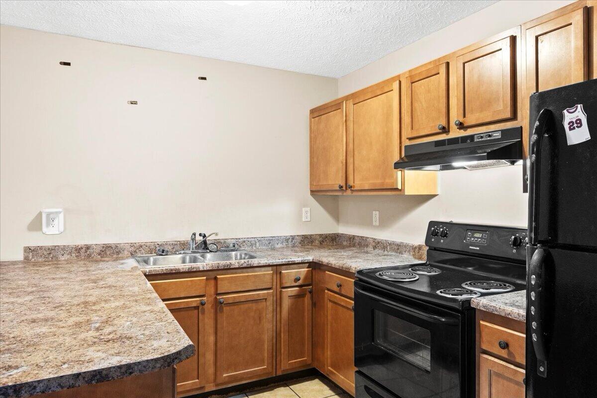 328 Summit Street Property Photo 34