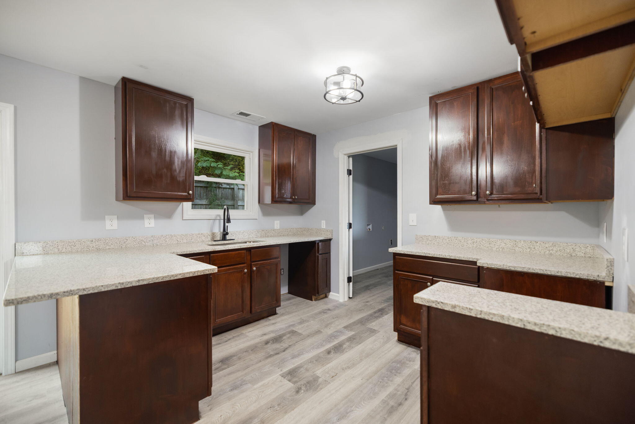 6847 Campton Road Property Photo 8
