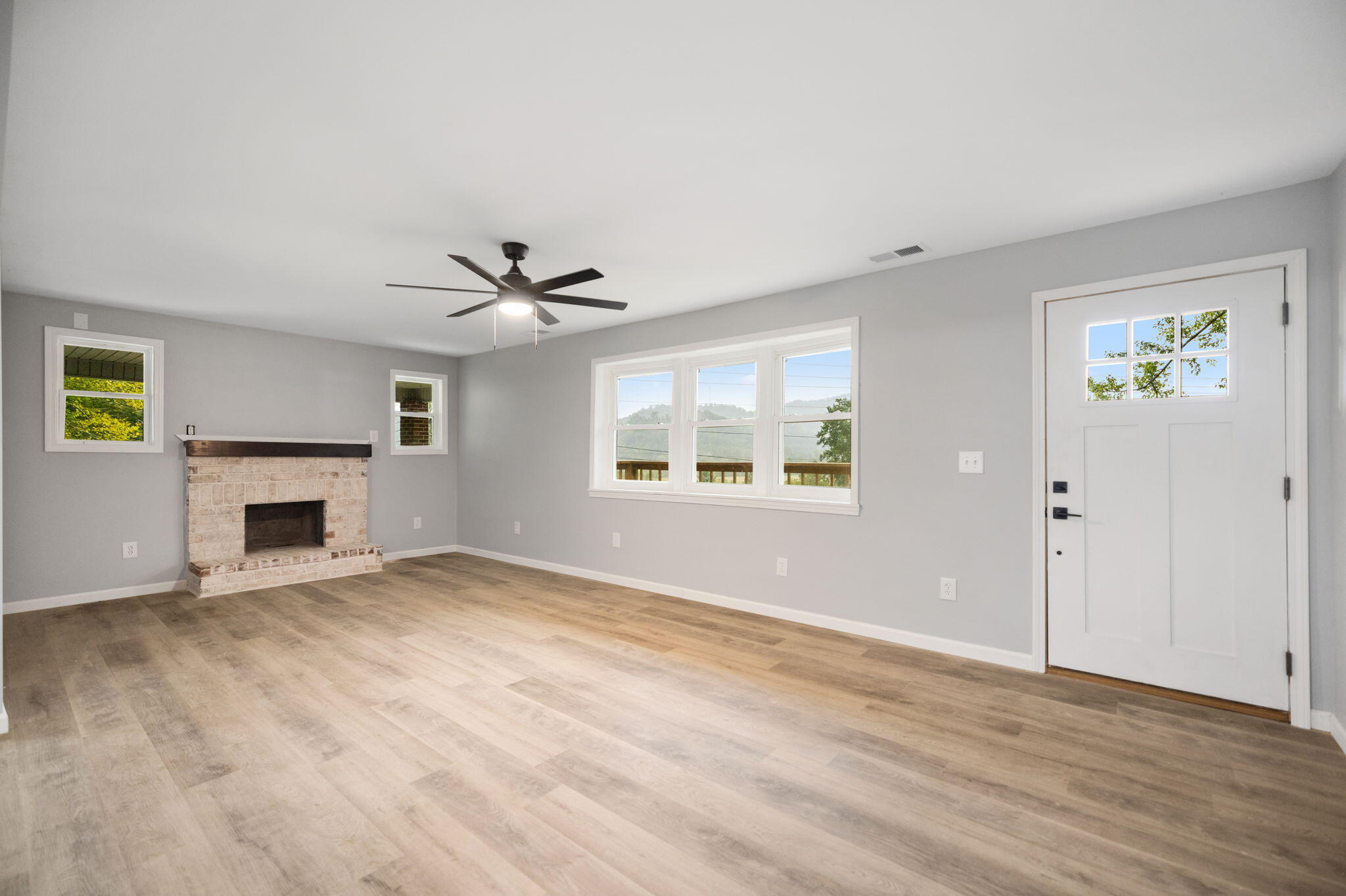 6847 Campton Road Property Photo 14