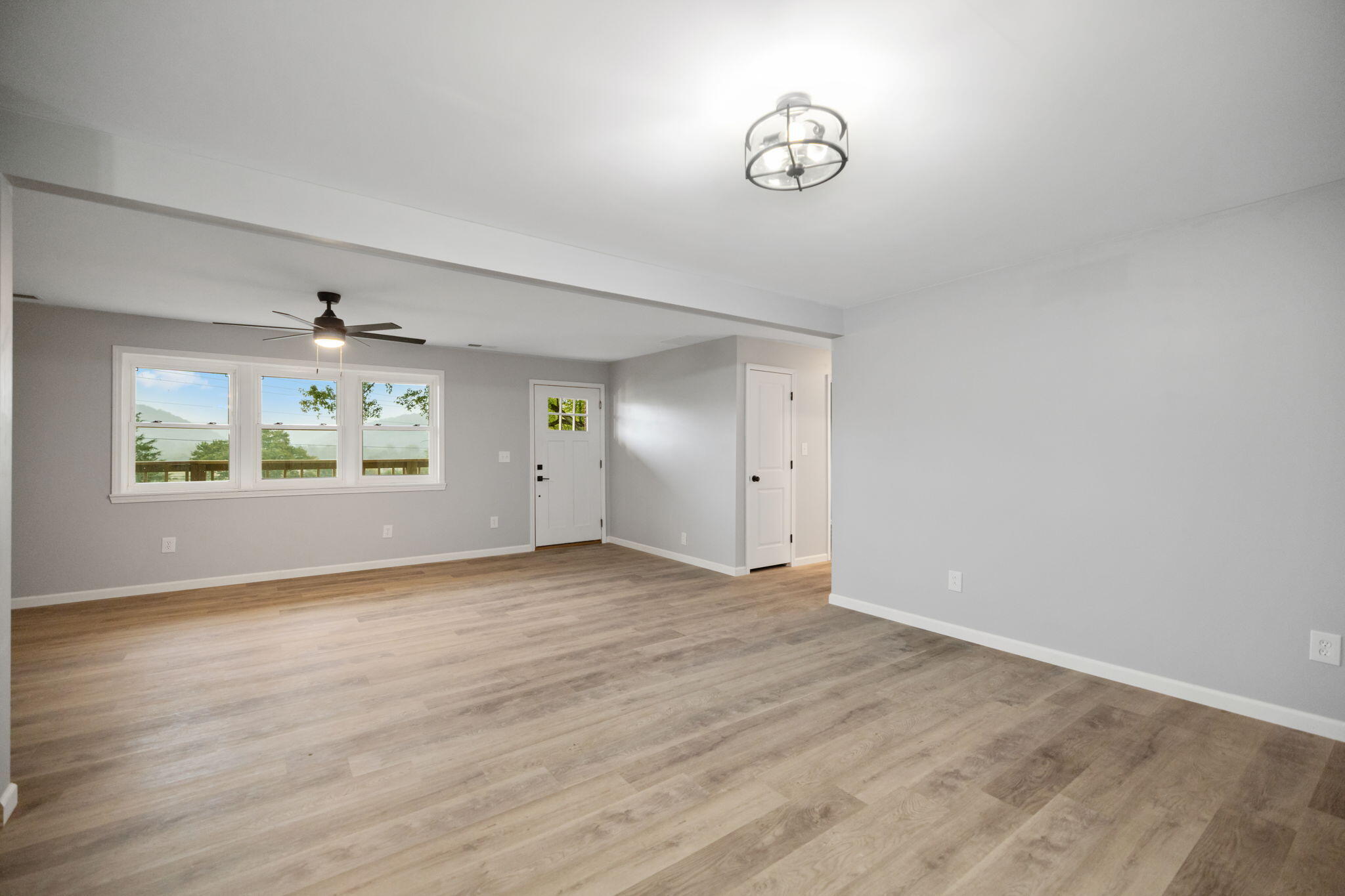 6847 Campton Road Property Photo 17