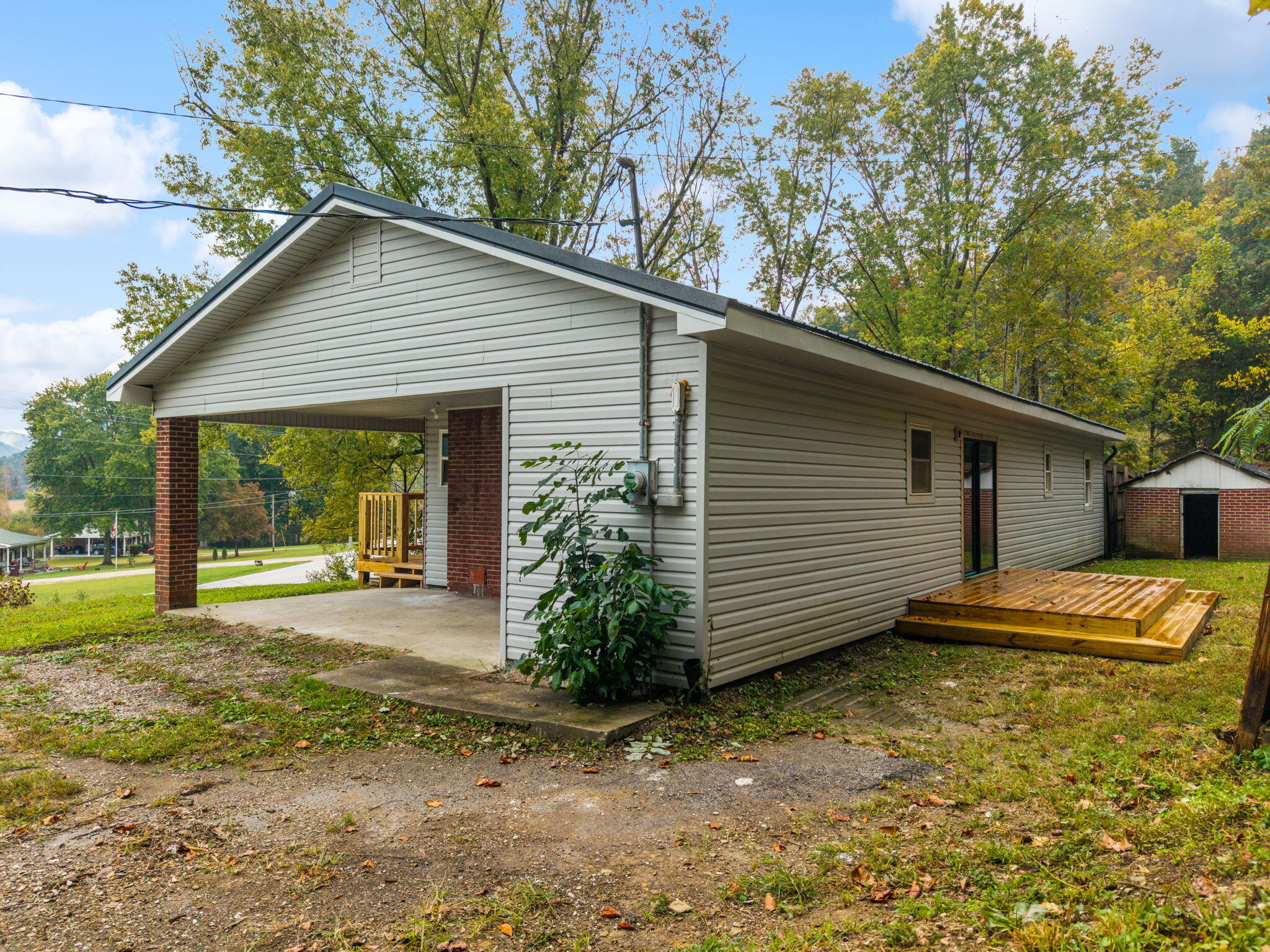 6847 Campton Road Property Photo 41