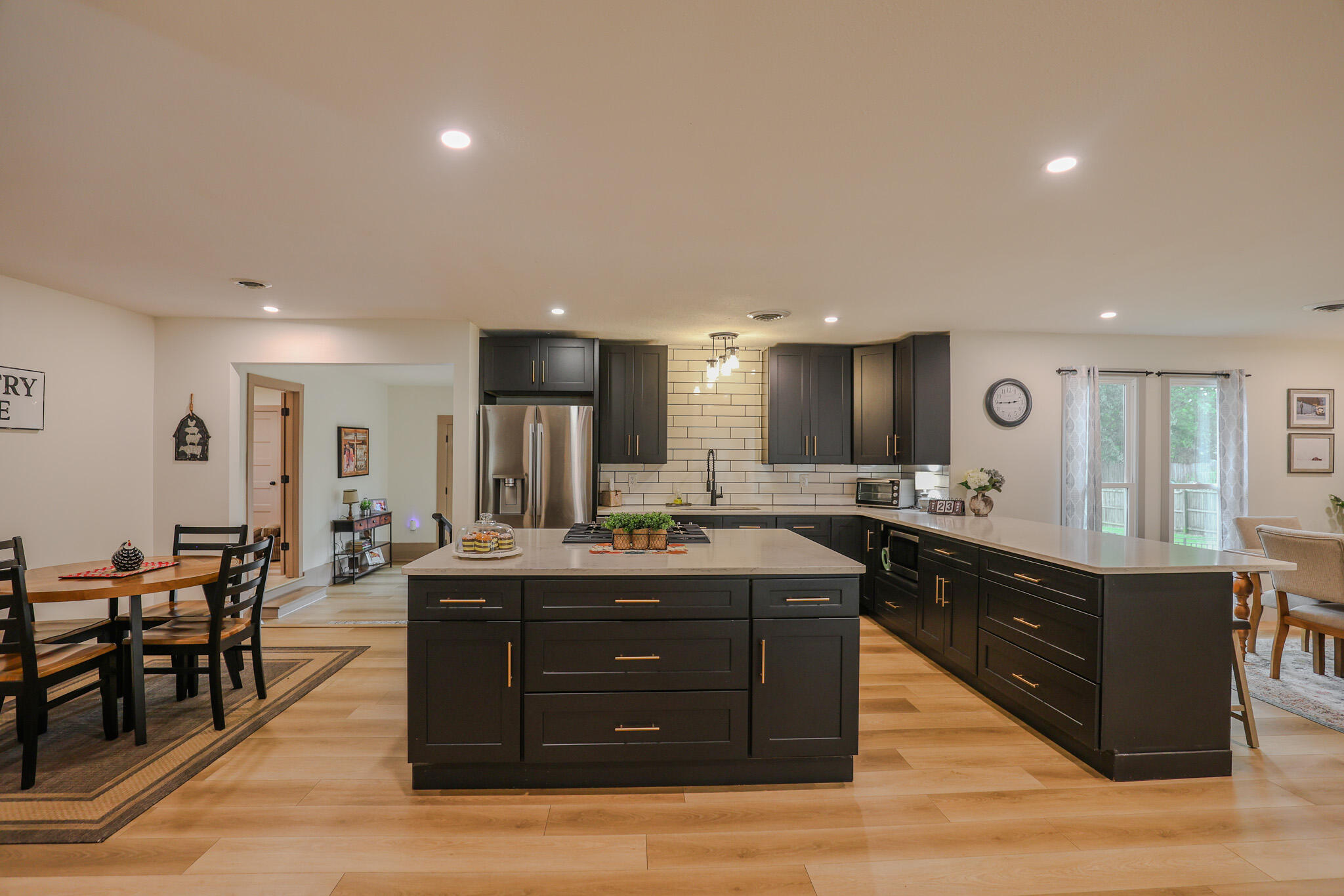 4350 Wellingborough Lane Property Photo 10