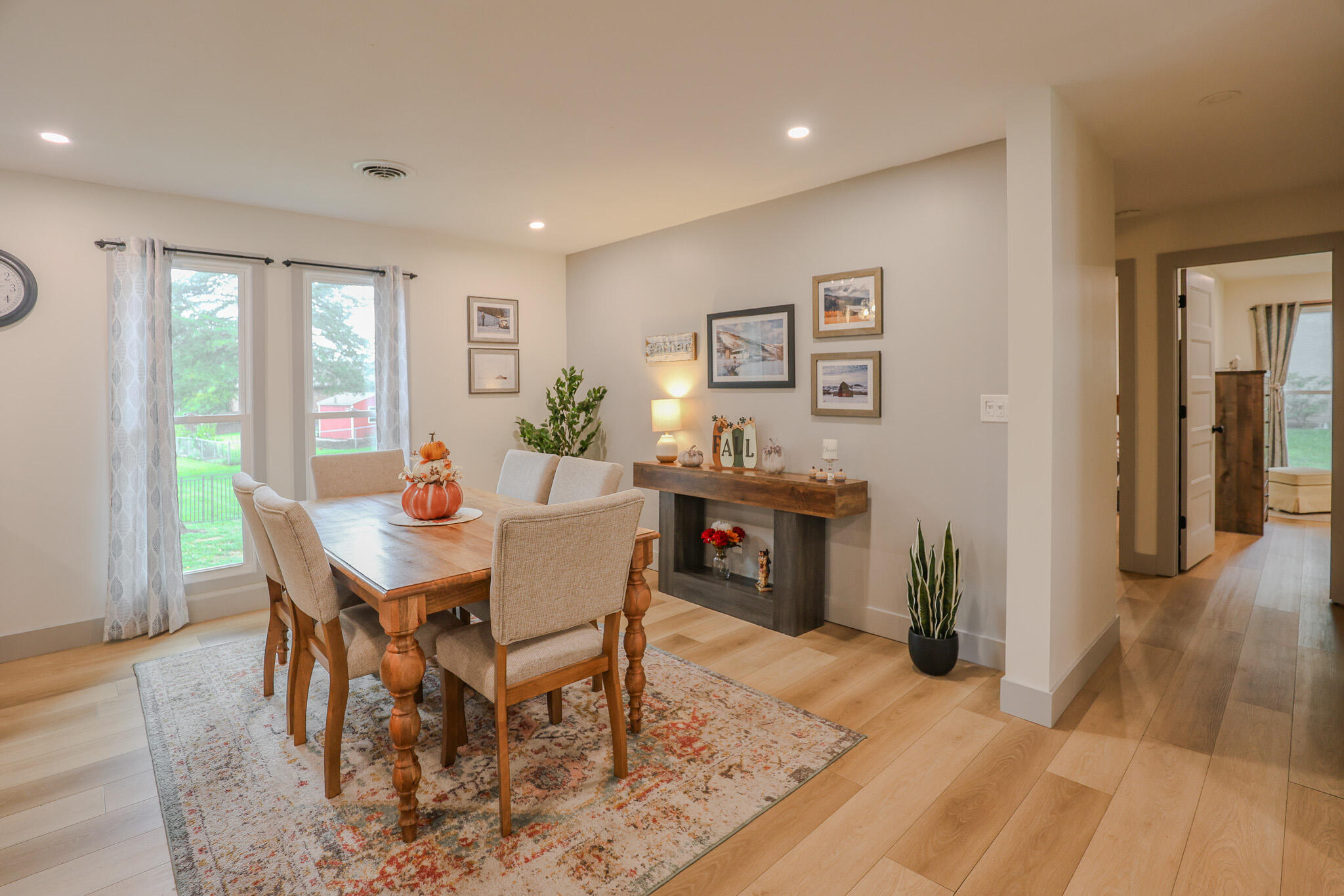 4350 Wellingborough Lane Property Photo 16