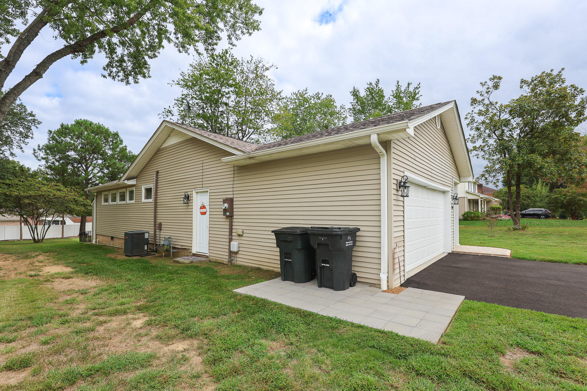 4350 Wellingborough Lane Property Photo 40