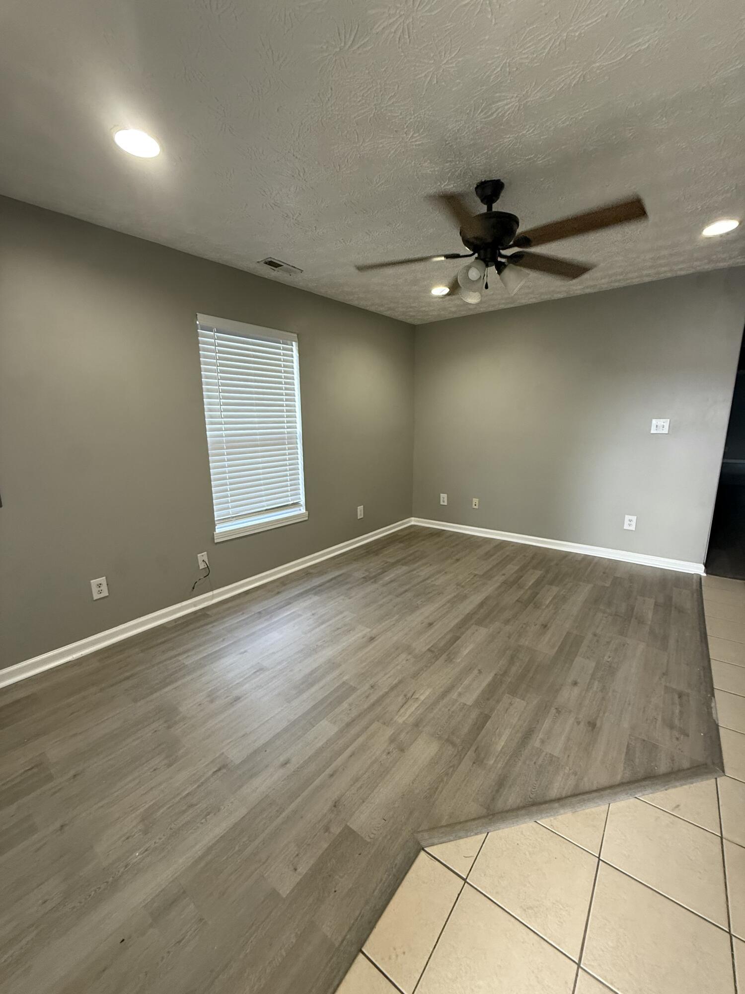 407 Ash Street Property Photo 2