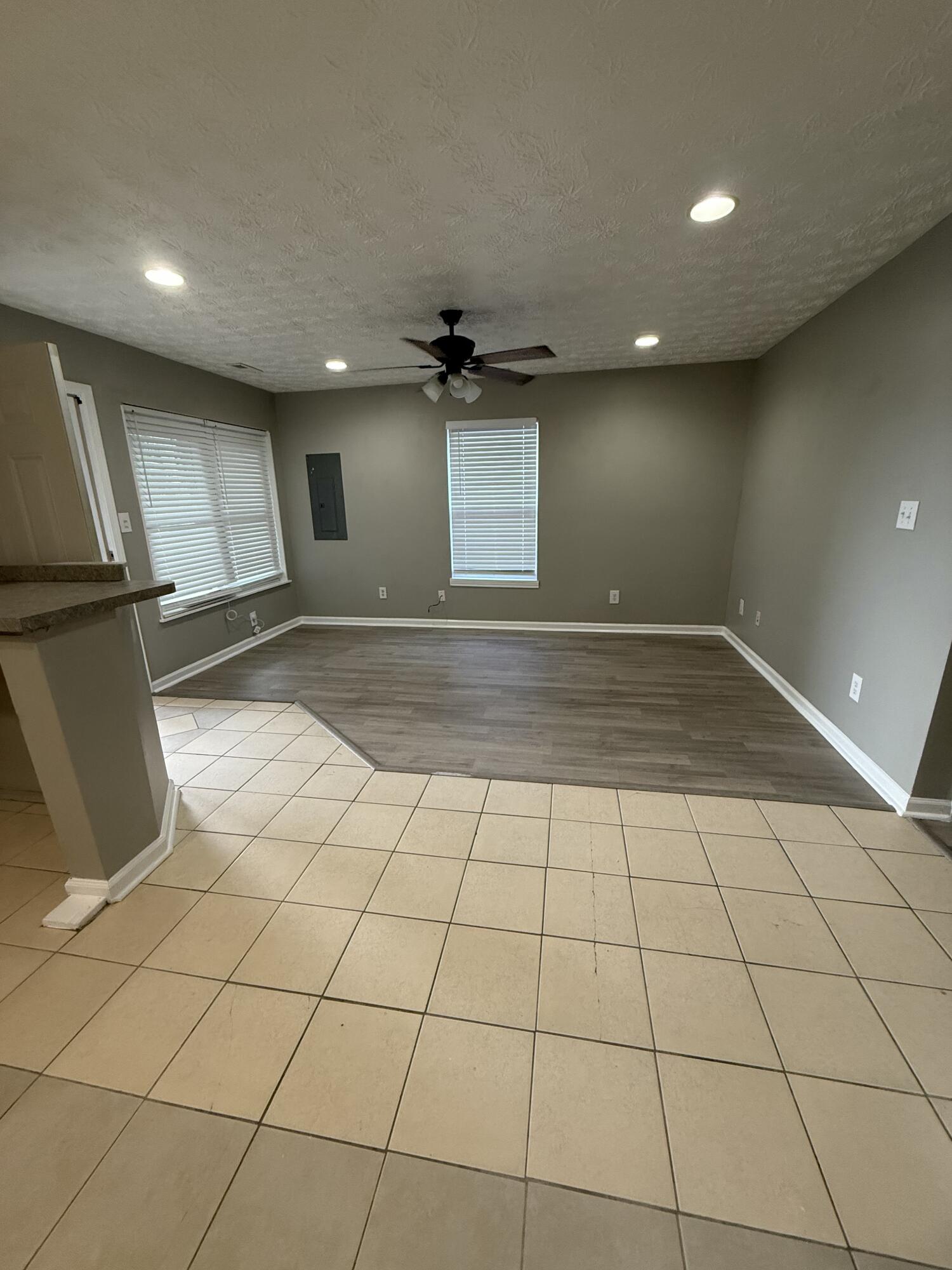 407 Ash Street Property Photo 4