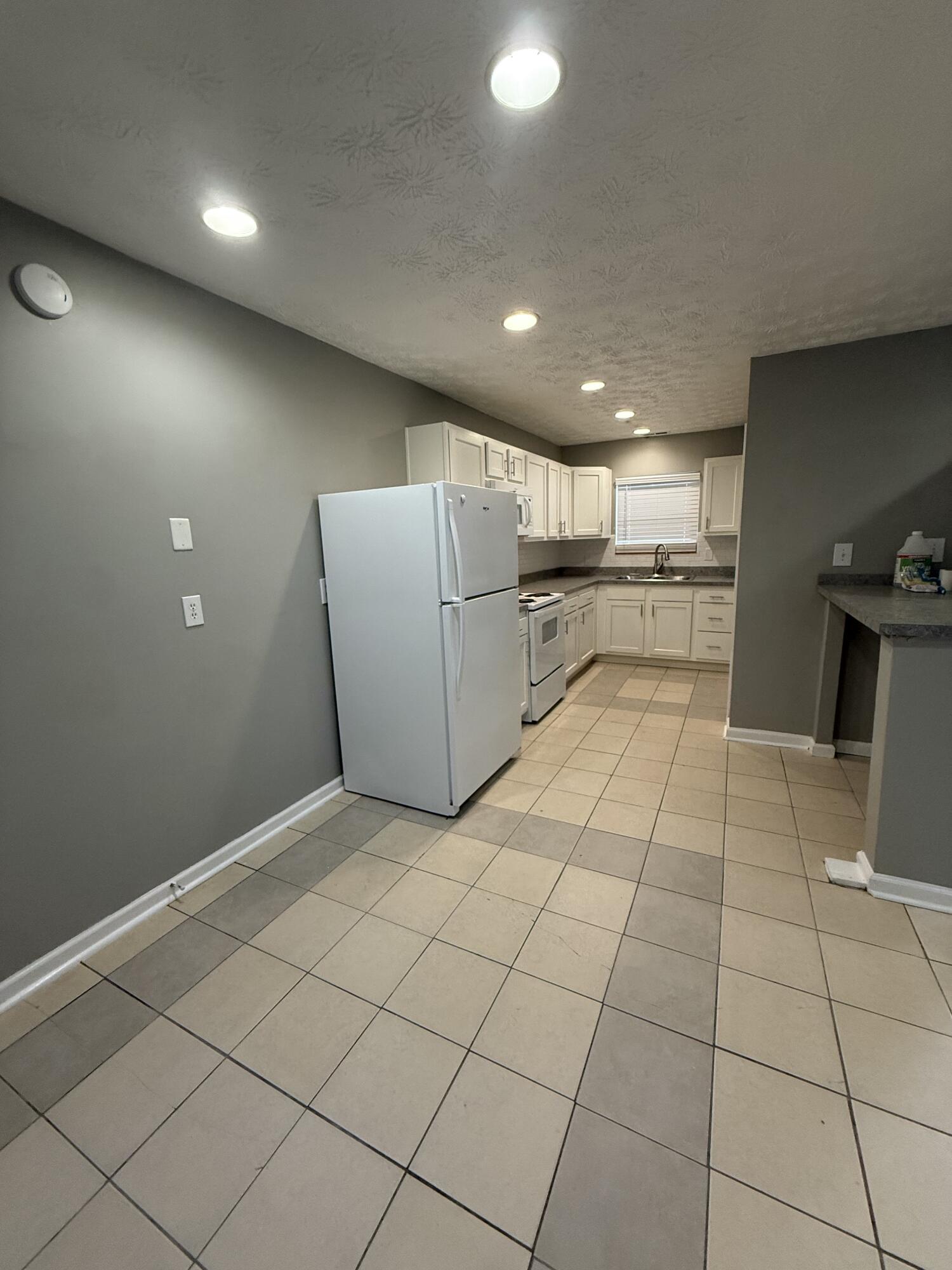 407 Ash Street Property Photo 5