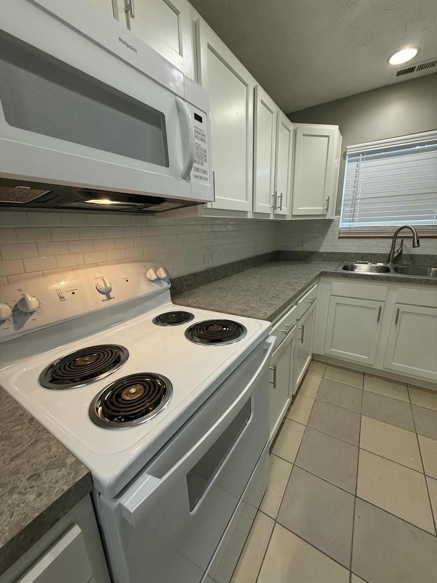 407 Ash Street Property Photo 6