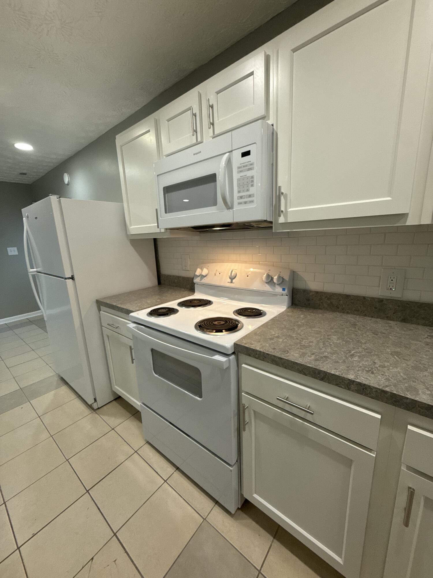 407 Ash Street Property Photo 7