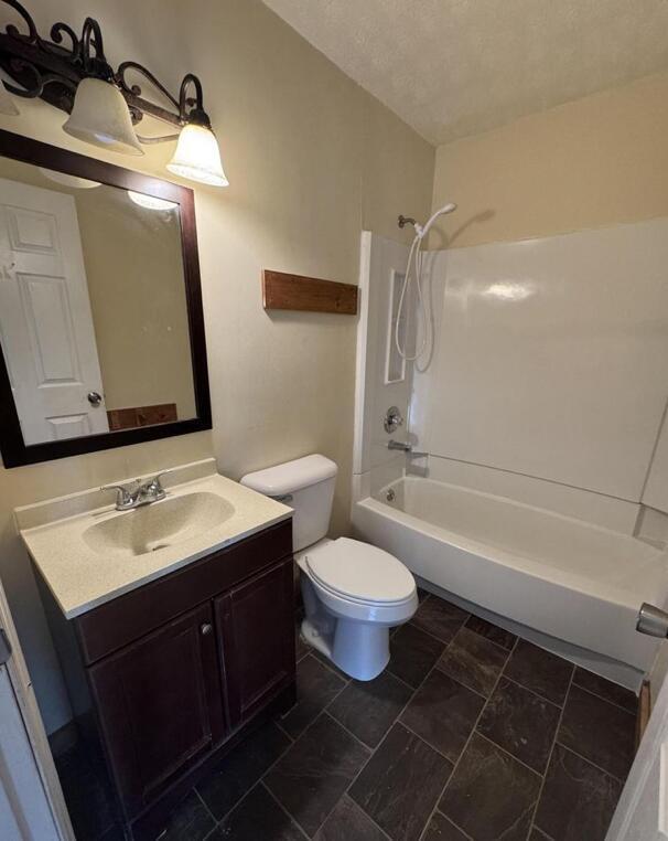 407 Ash Street Property Photo 9