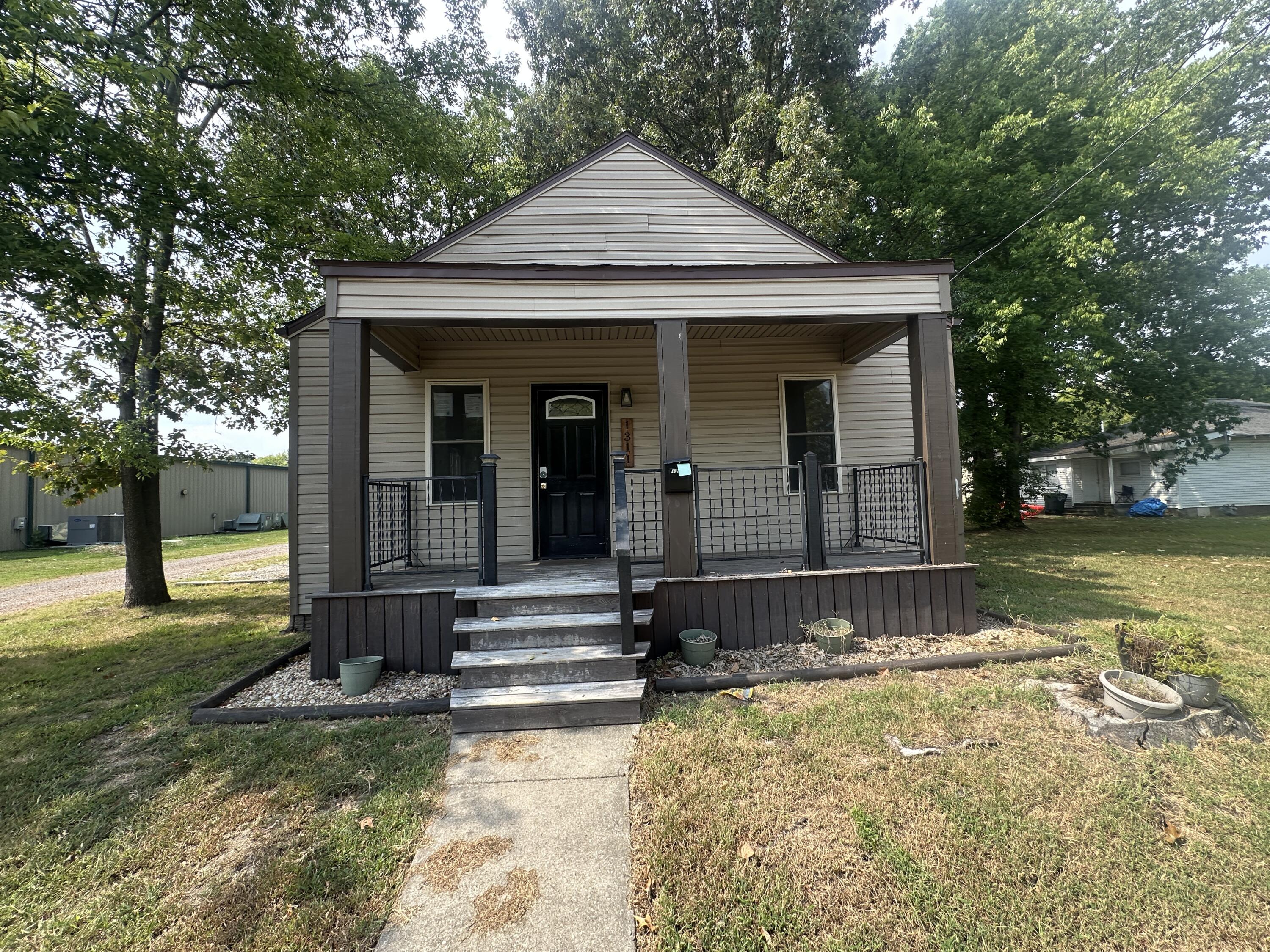1311 Burnett Street Property Photo 2