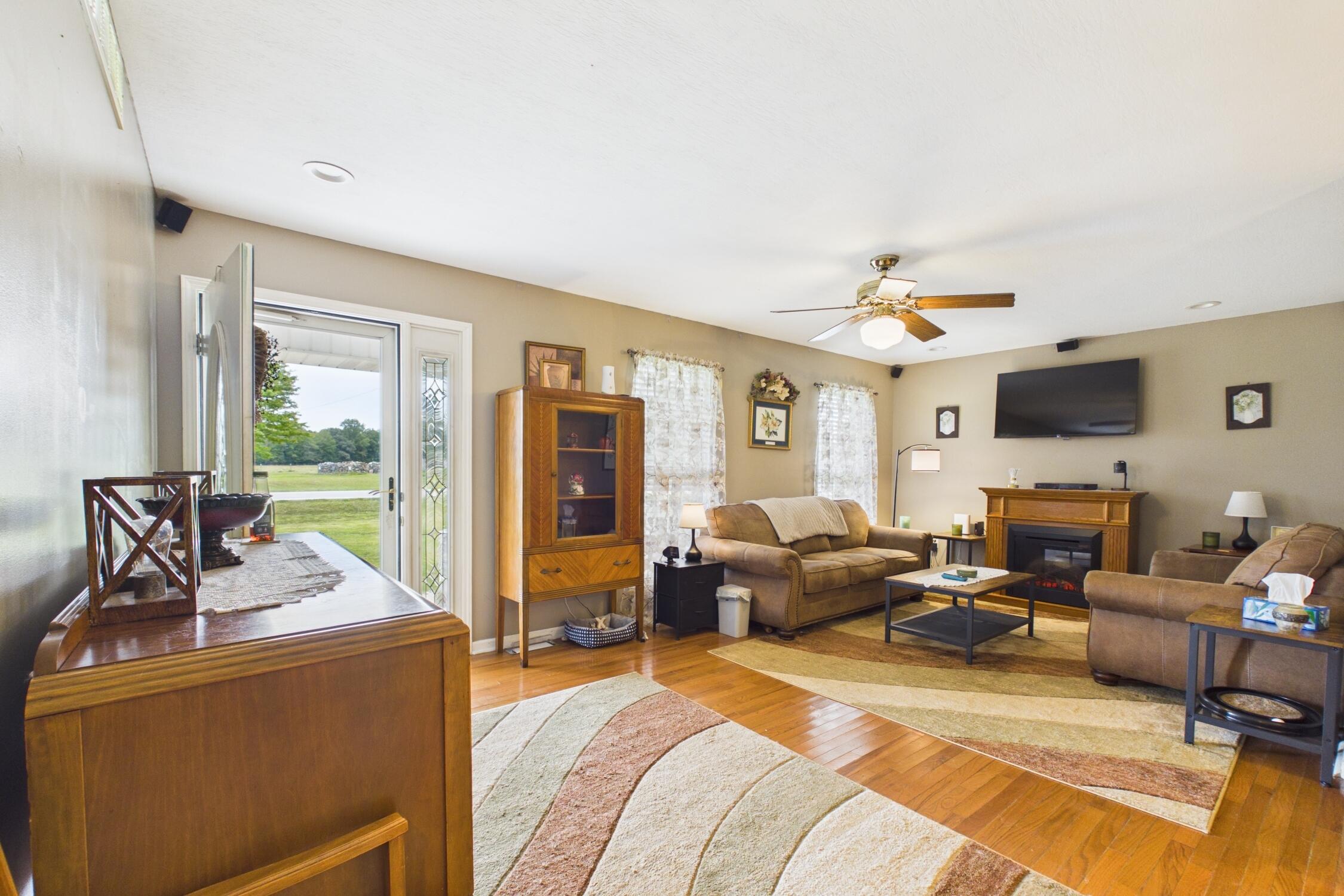 7832 Kentucky 70 Property Photo 6