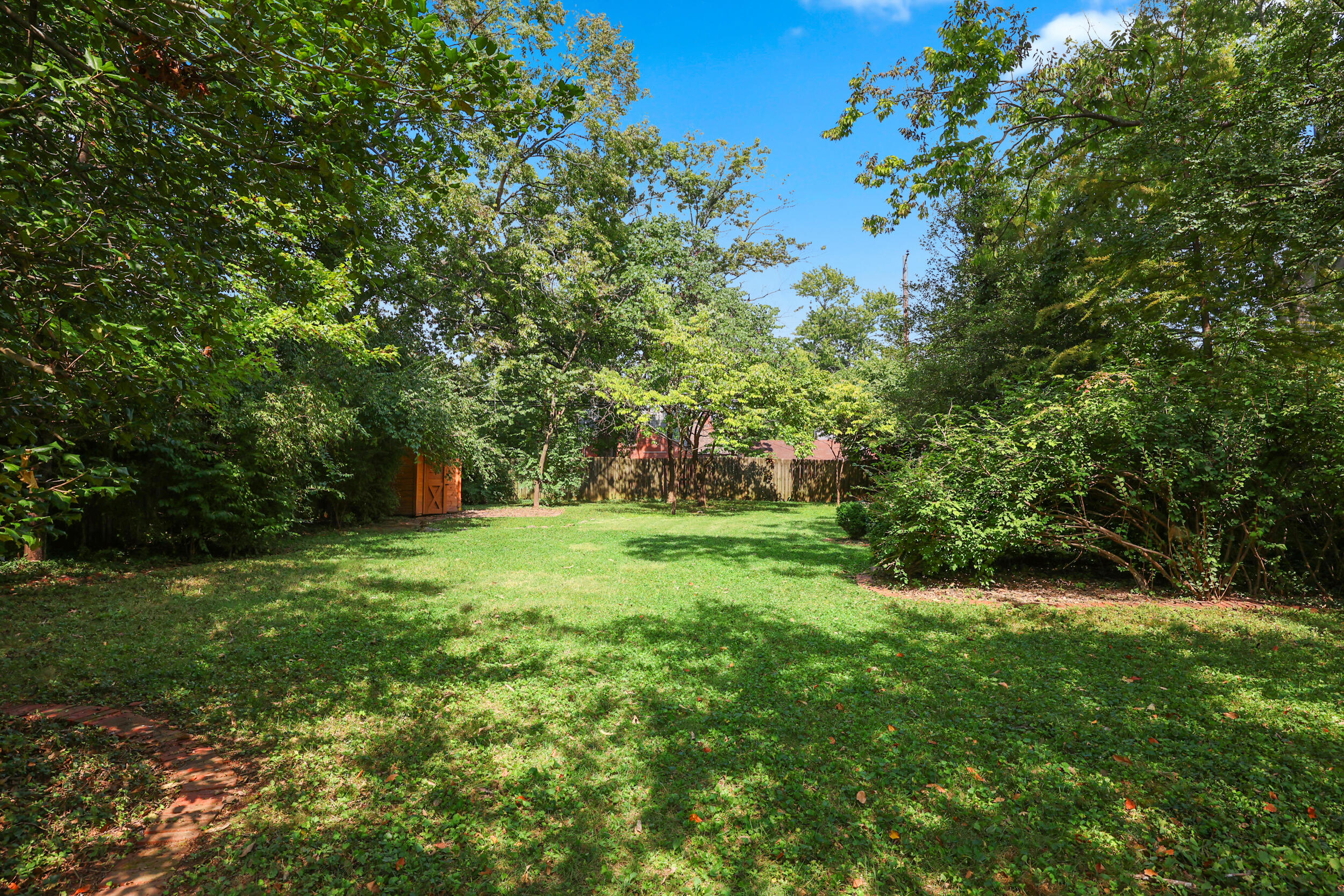 165 Cherokee Park Property Photo 38