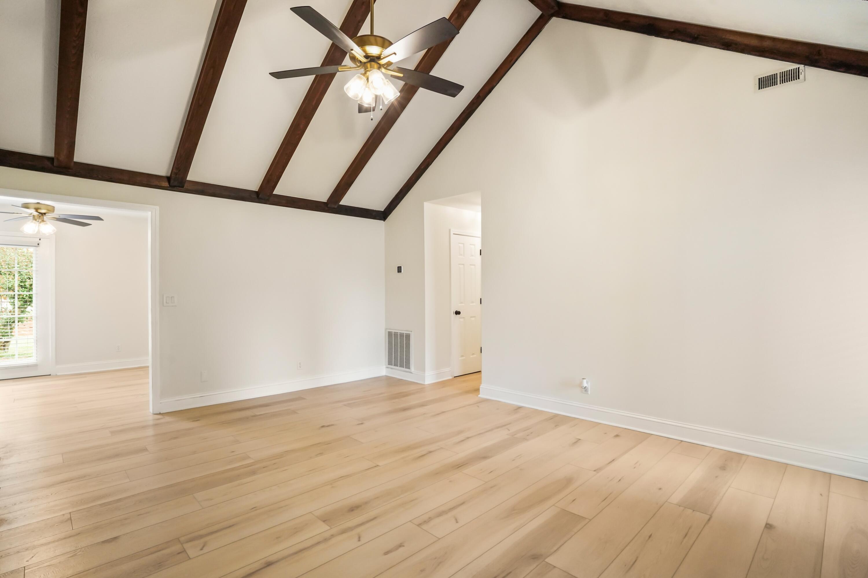 1106 Heartland Drive Property Photo 8