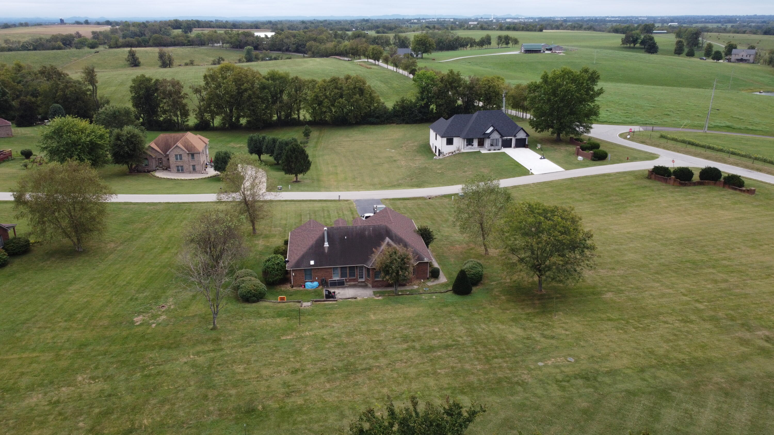 105 Crystal Springs Drive Property Photo 2